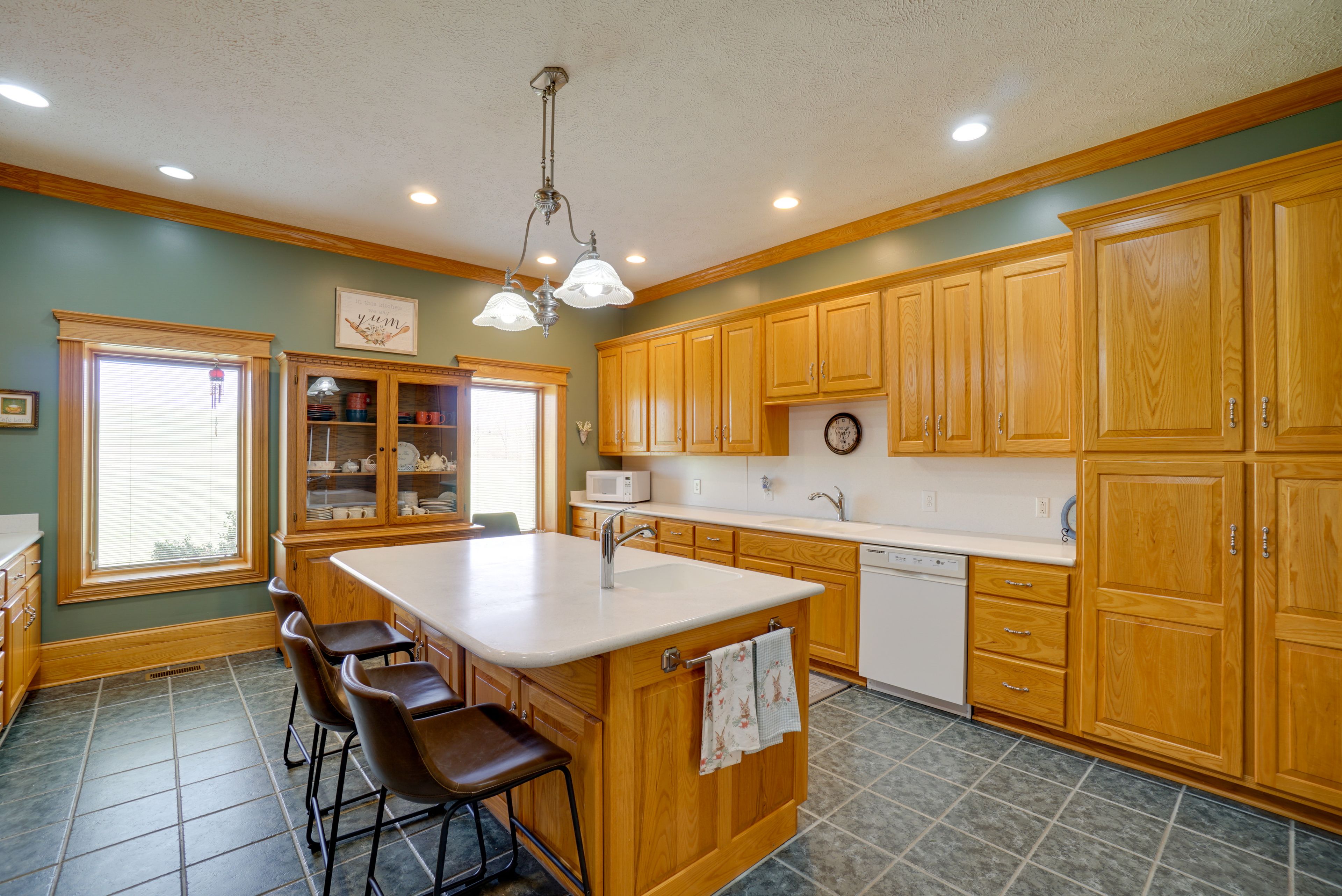 Kitchen | Island w/ Breakfast Bar | Cooking Basics