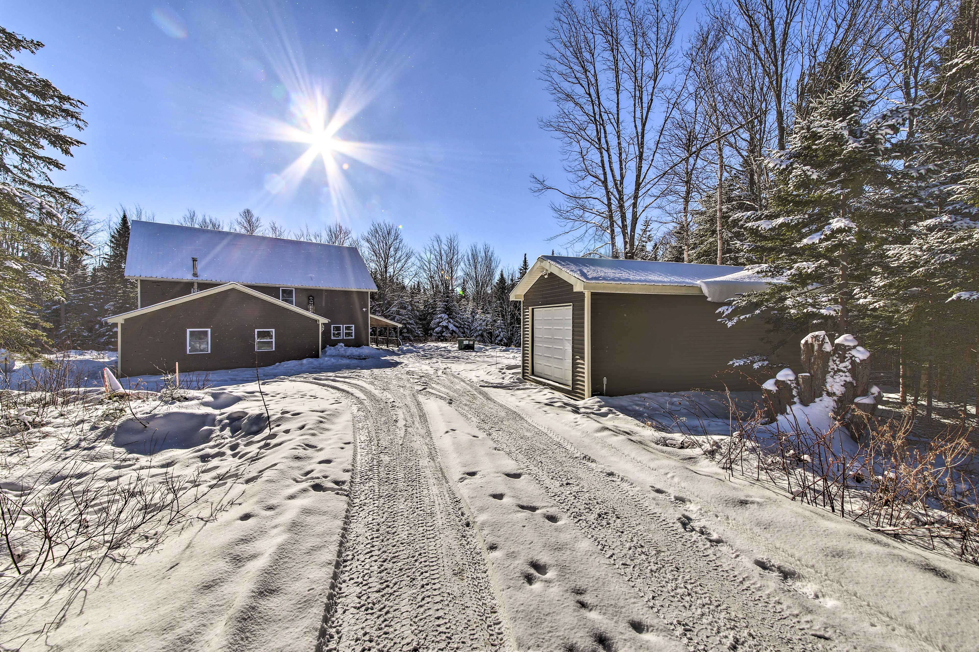 Property Exterior | 4WD Required in Winter Months