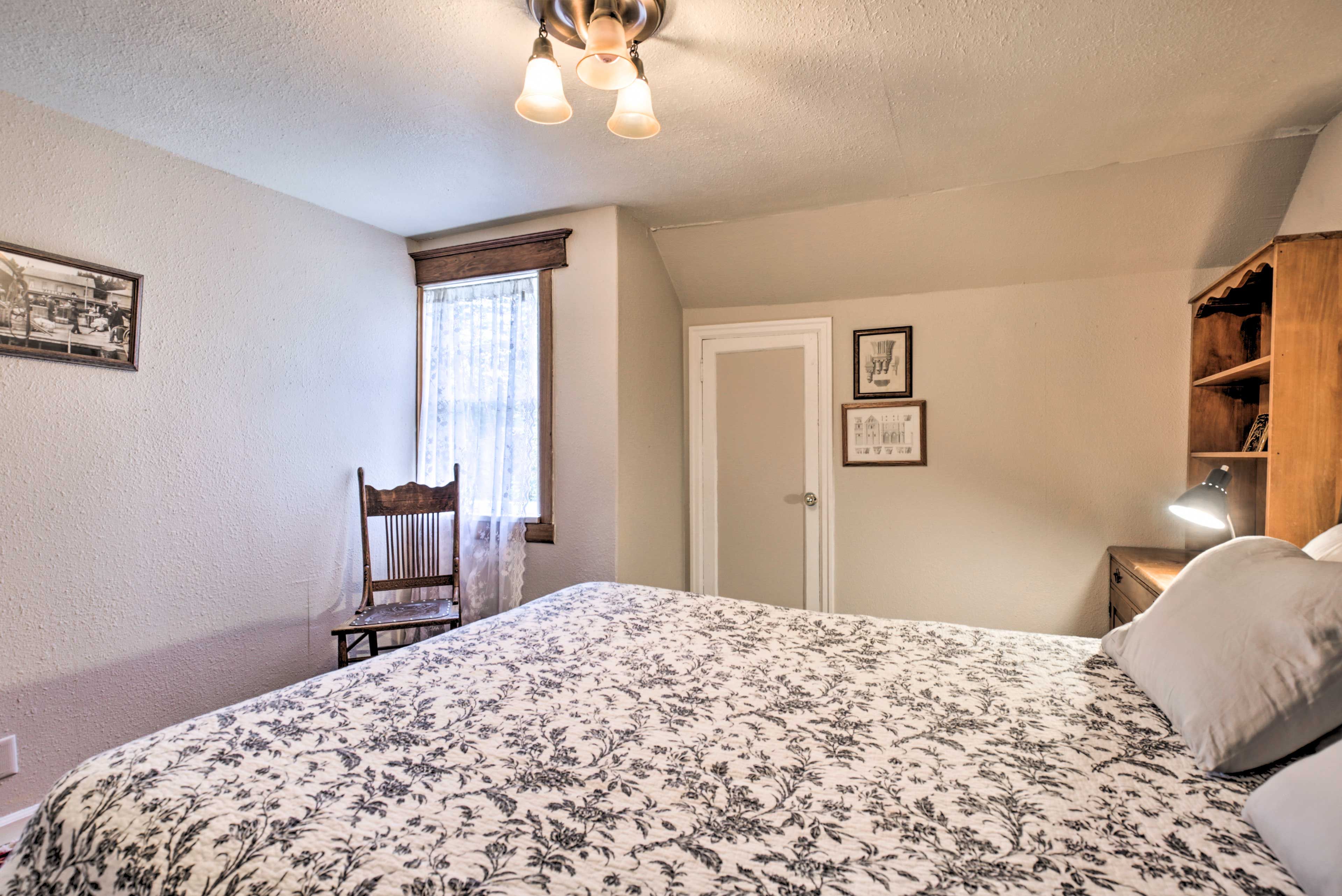 Bedroom 2 | 2nd Floor