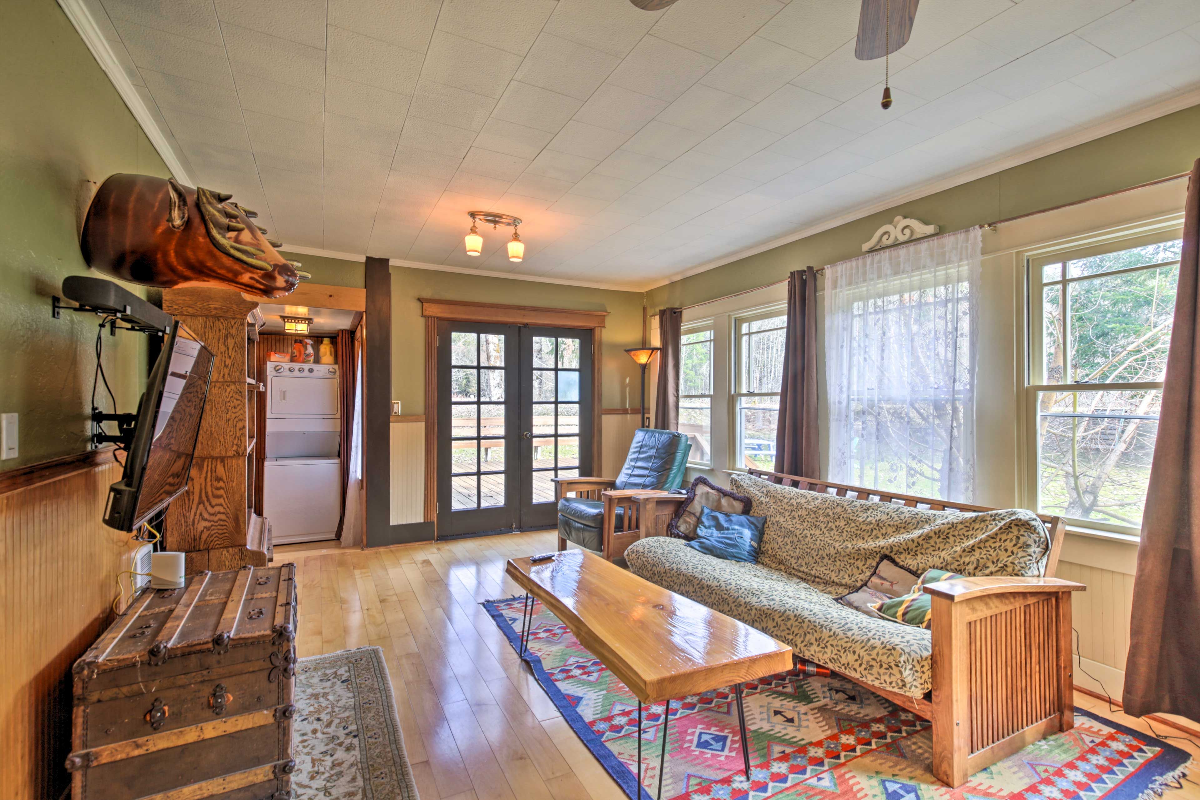 Living Room | Futon
