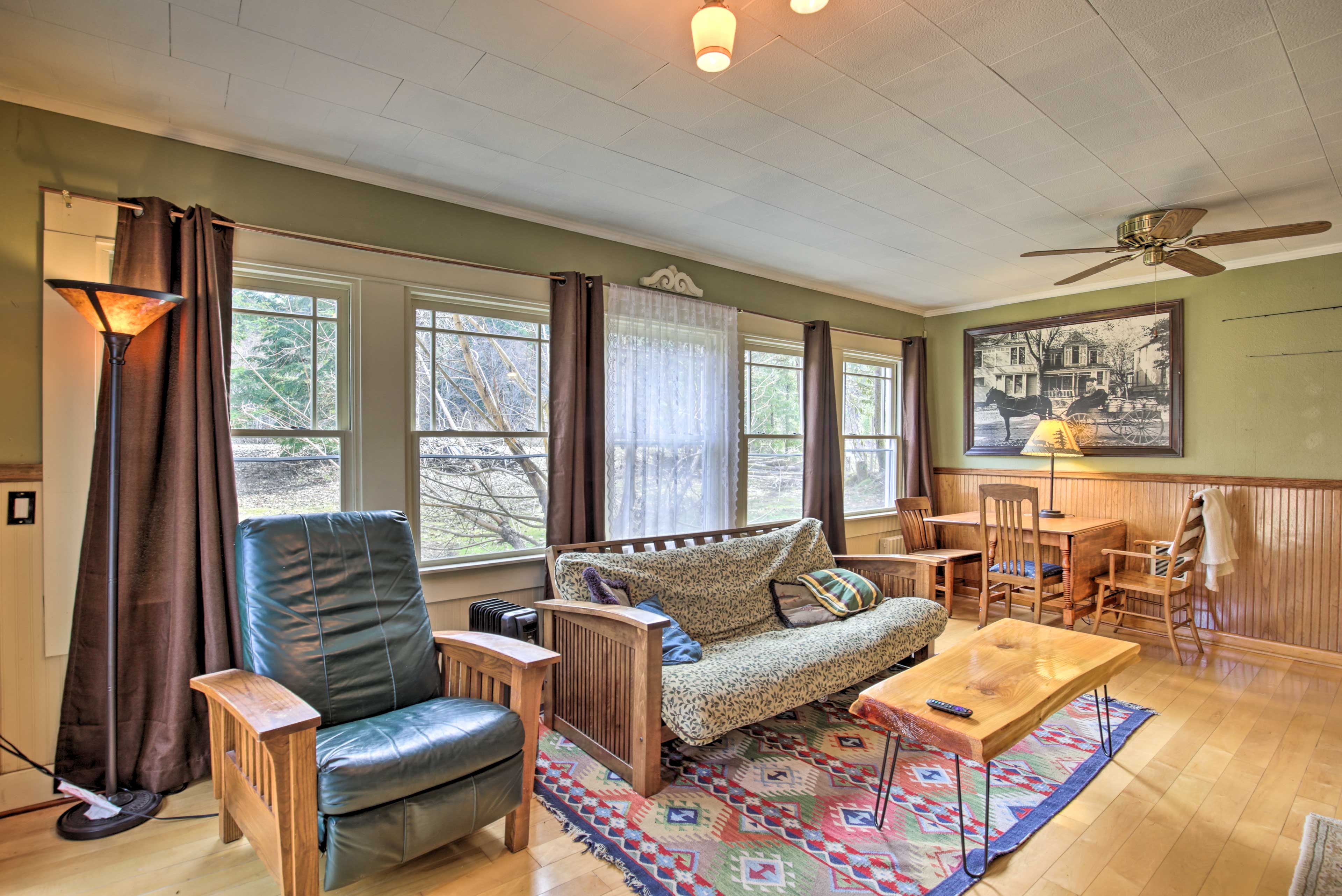 Living Room | Books | Board Games