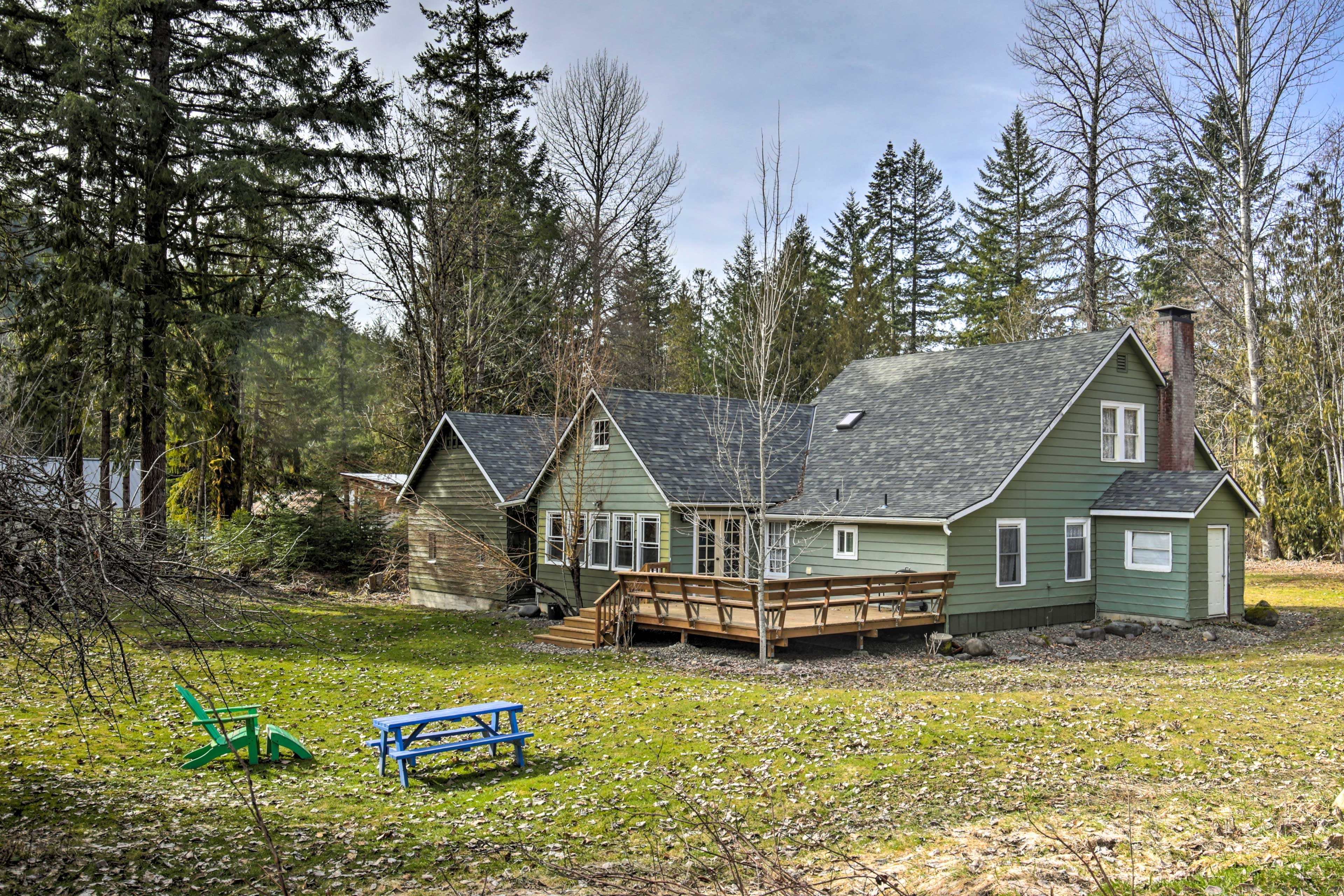 Idanha Vacation Rental | 4BR | 1.5BA | 2,400 Sq Ft | Stairs Required