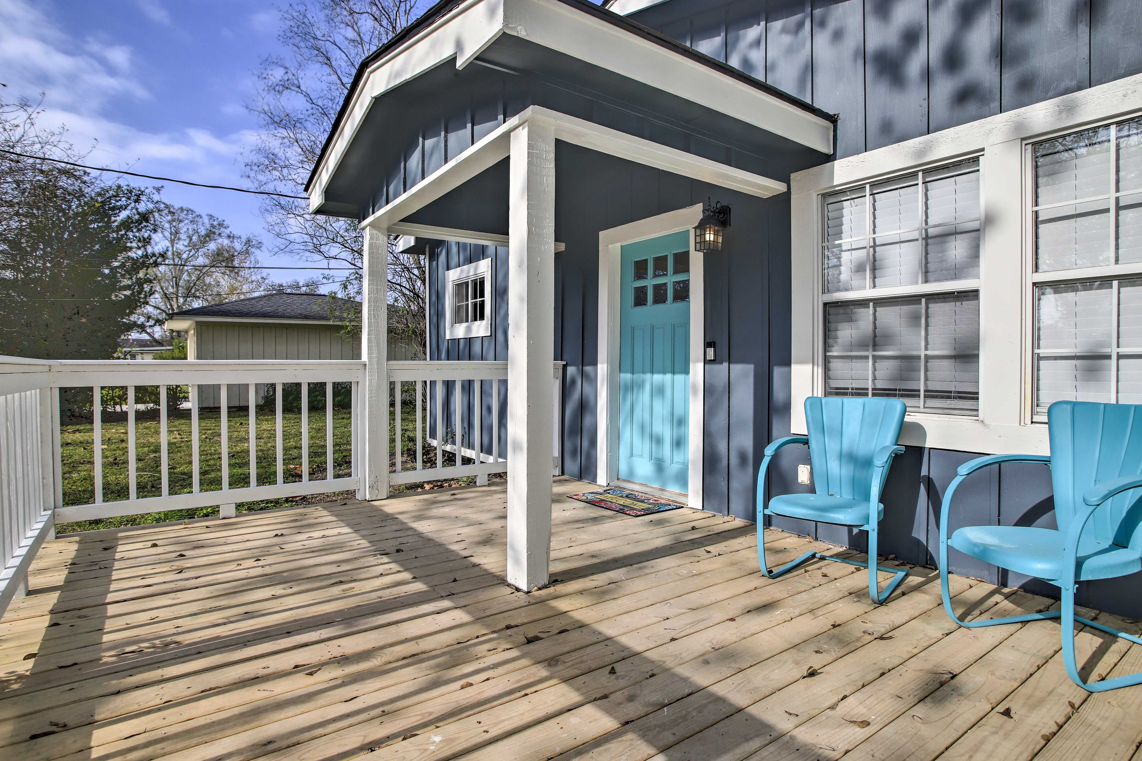 Cottage Exterior | Furnished Porch | Ring Doorbell Camera