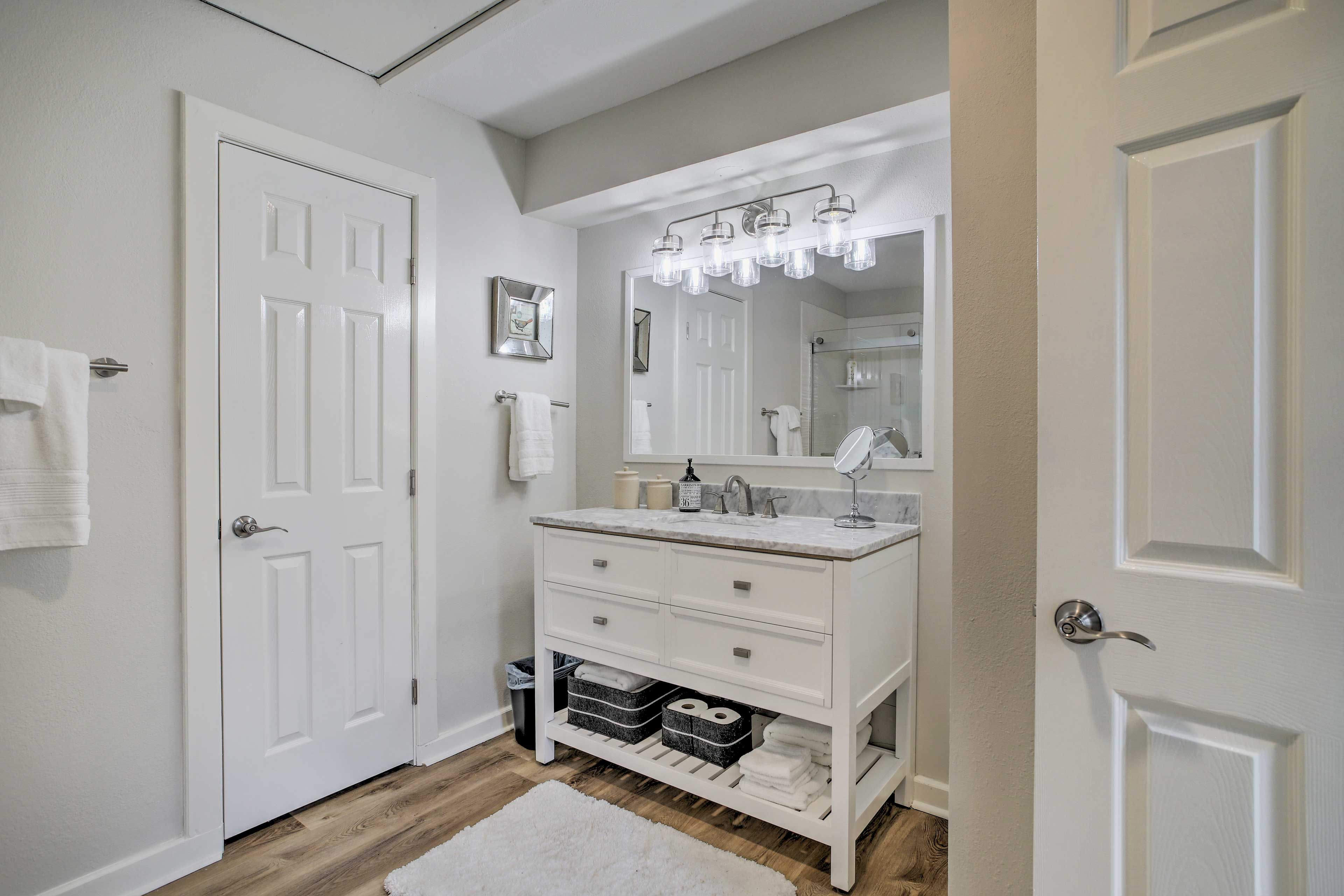 Full Bathroom