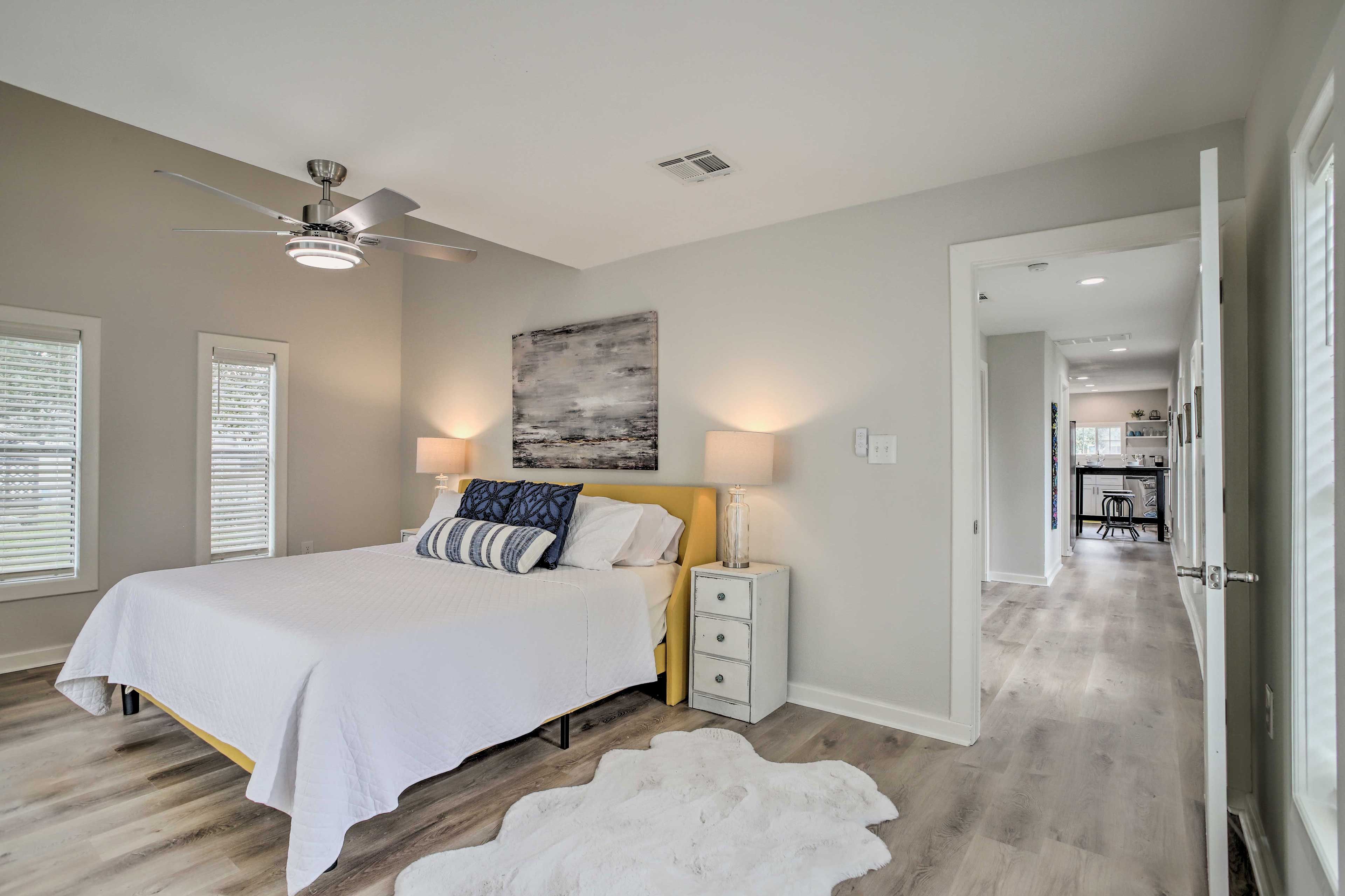 Bedroom 2 | King Bed
