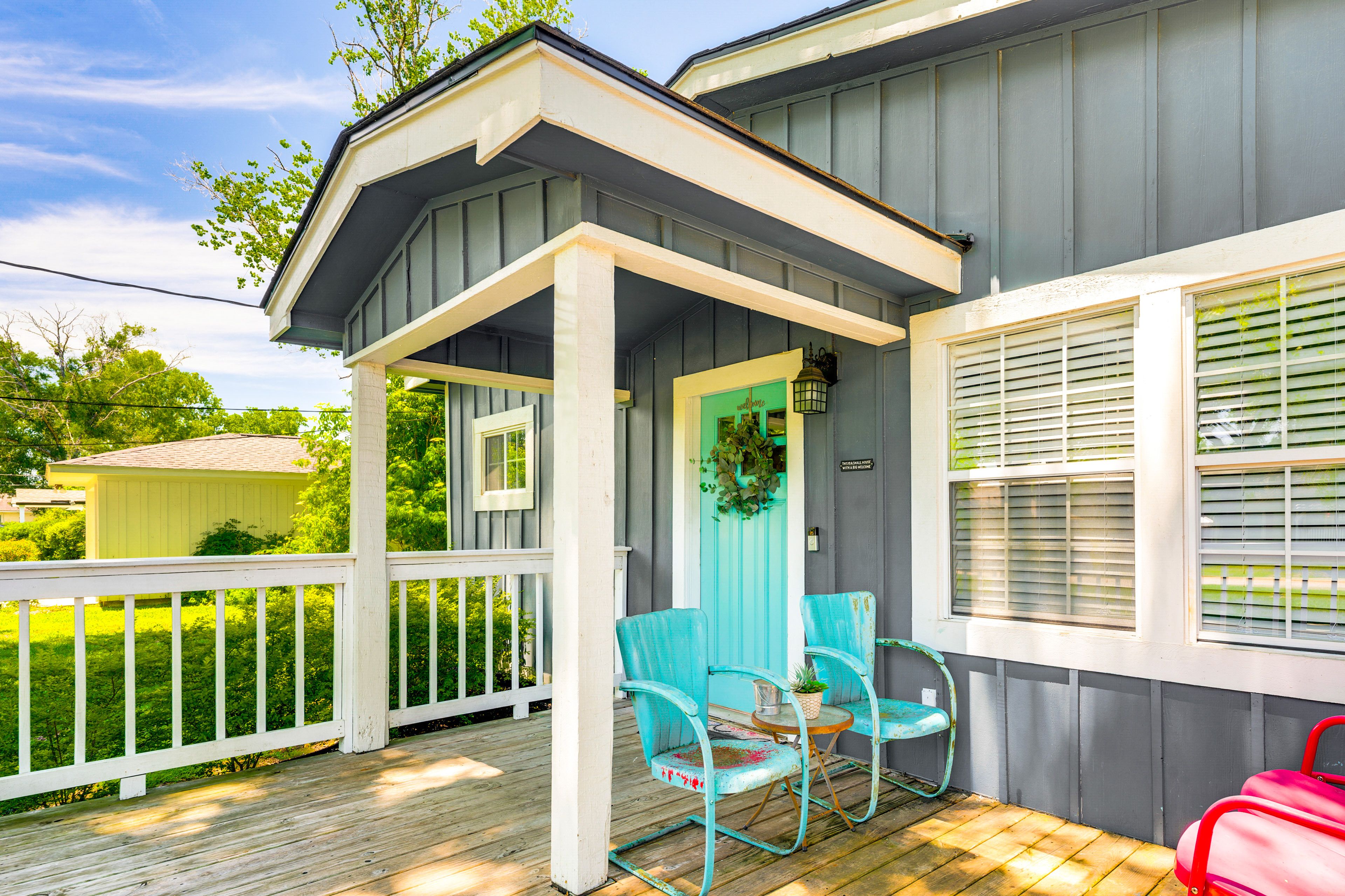 Cottage Exterior | Front Porch
