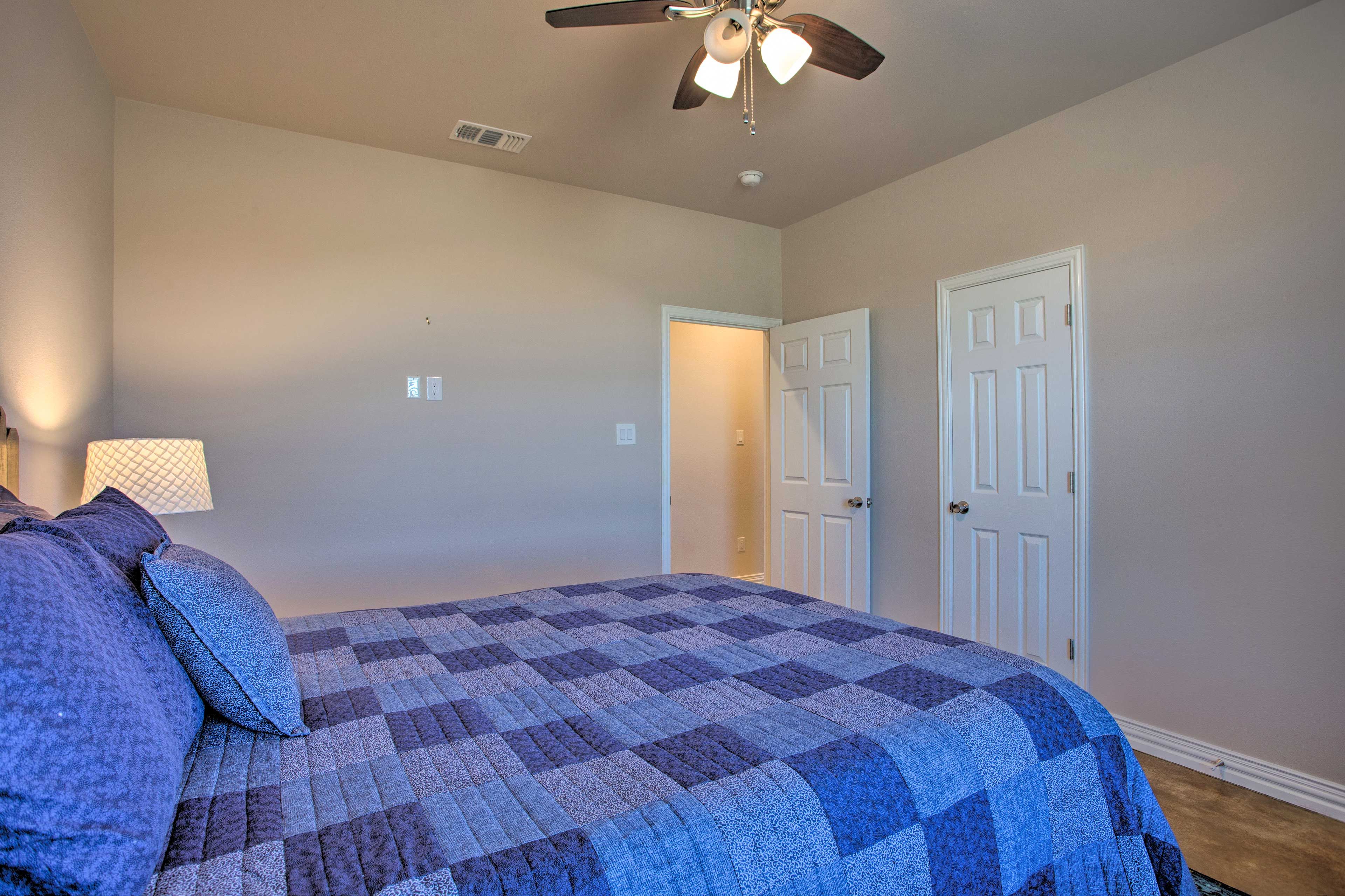 Bedroom 2 | Pack 'n Play Available