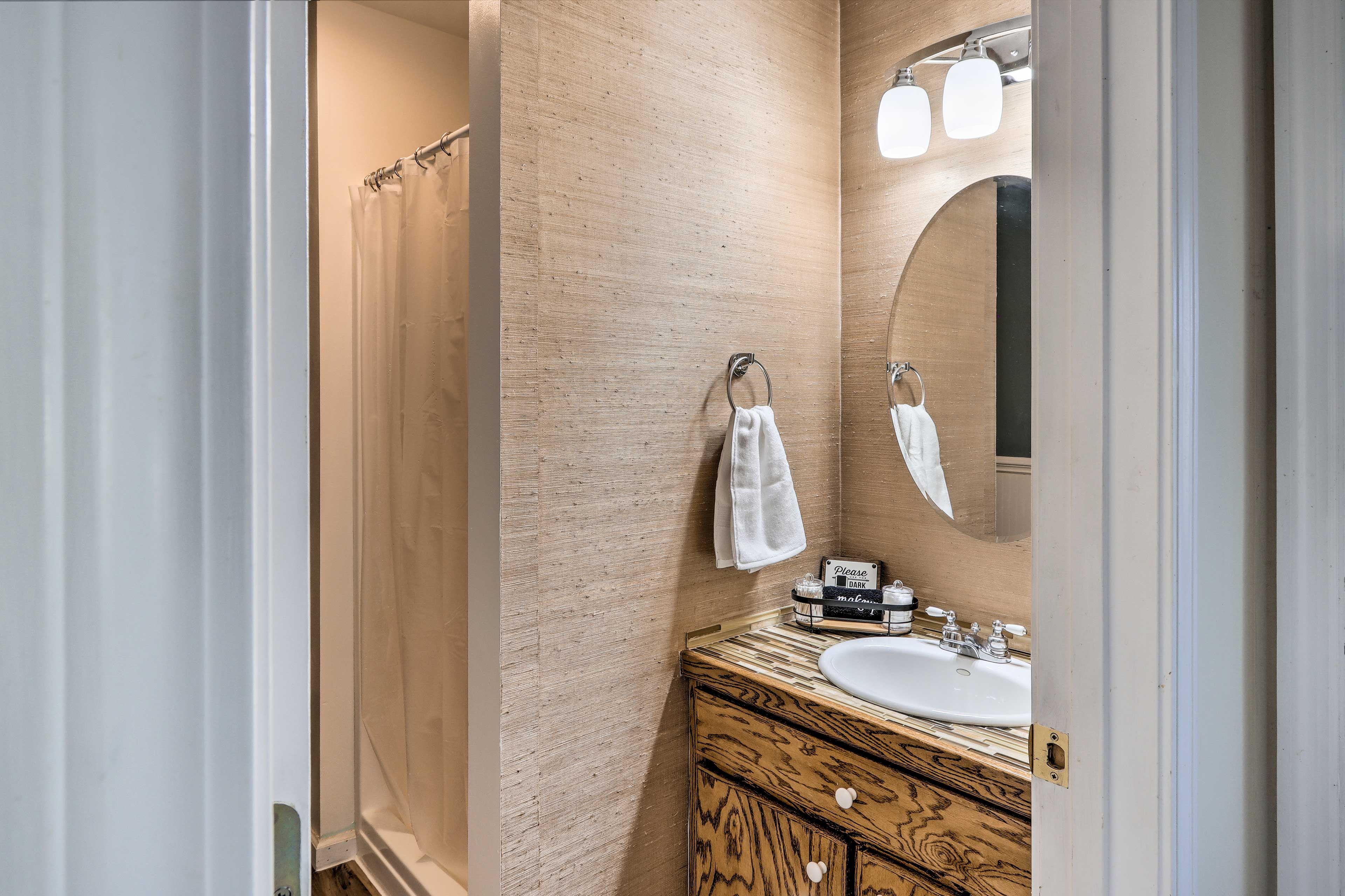 Full Bathroom