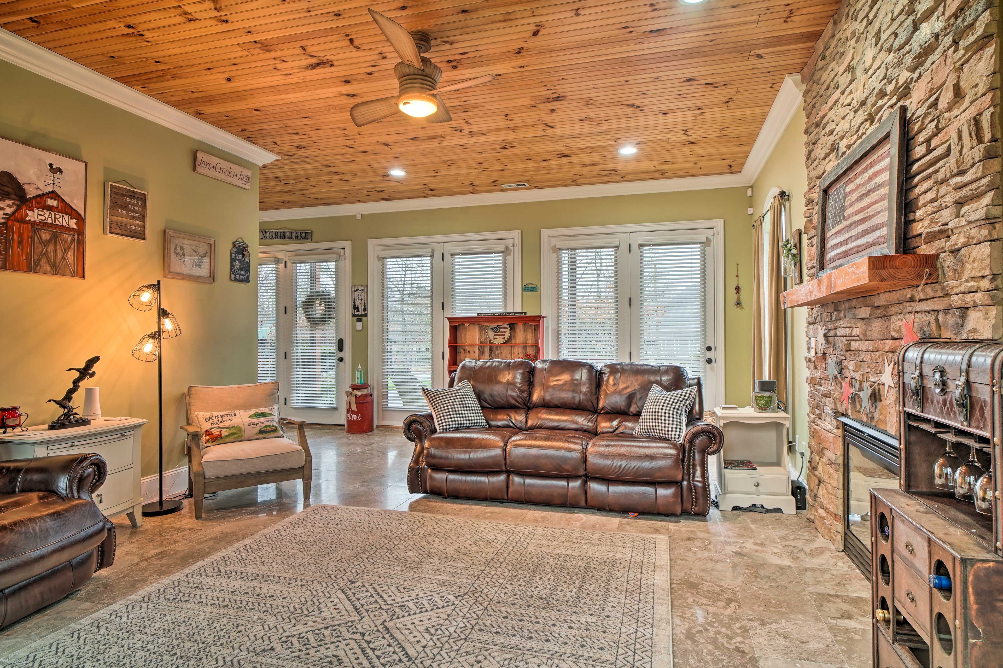 Living Room | Central A/C