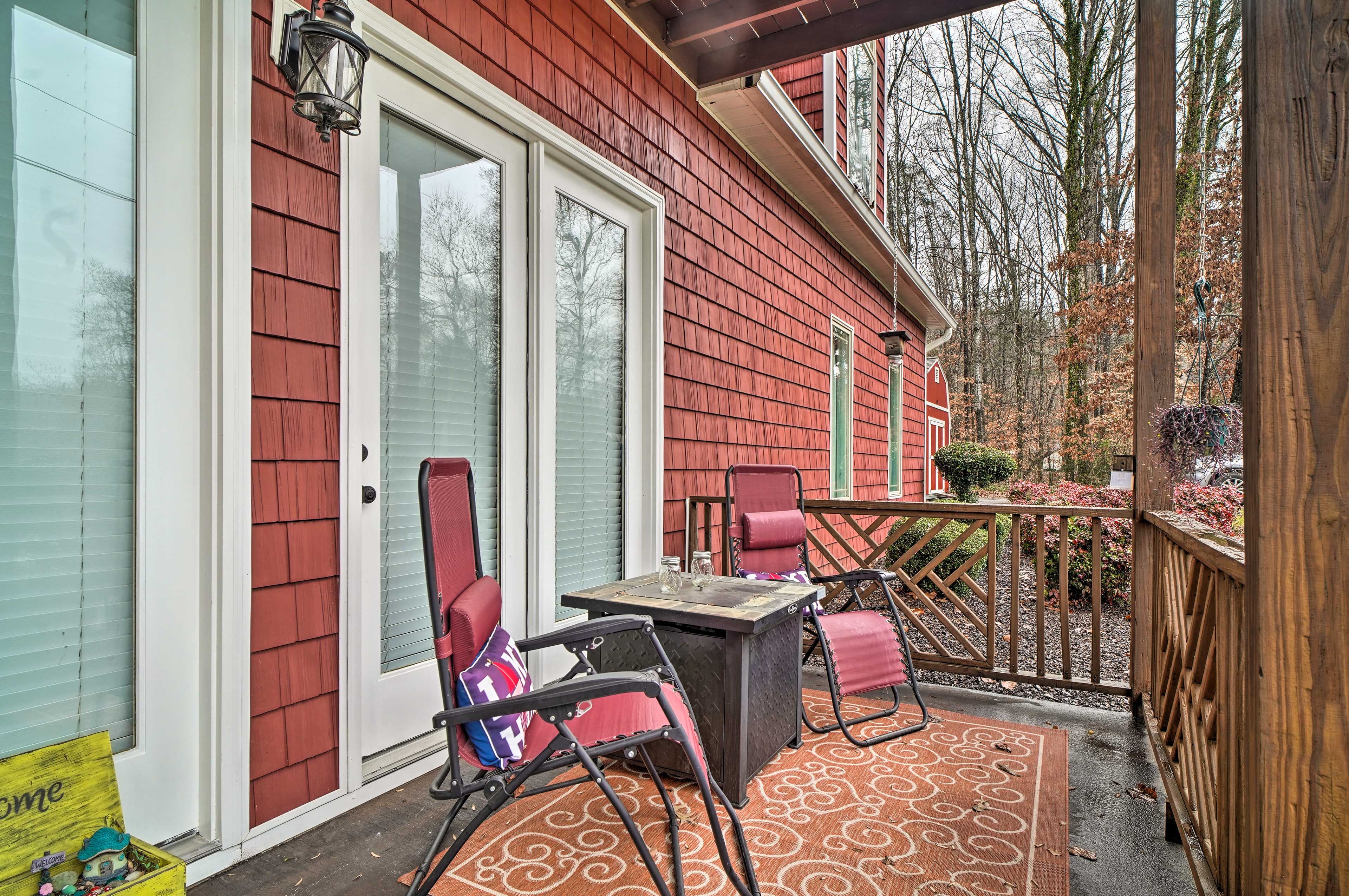 Front Porch | Fire Pit