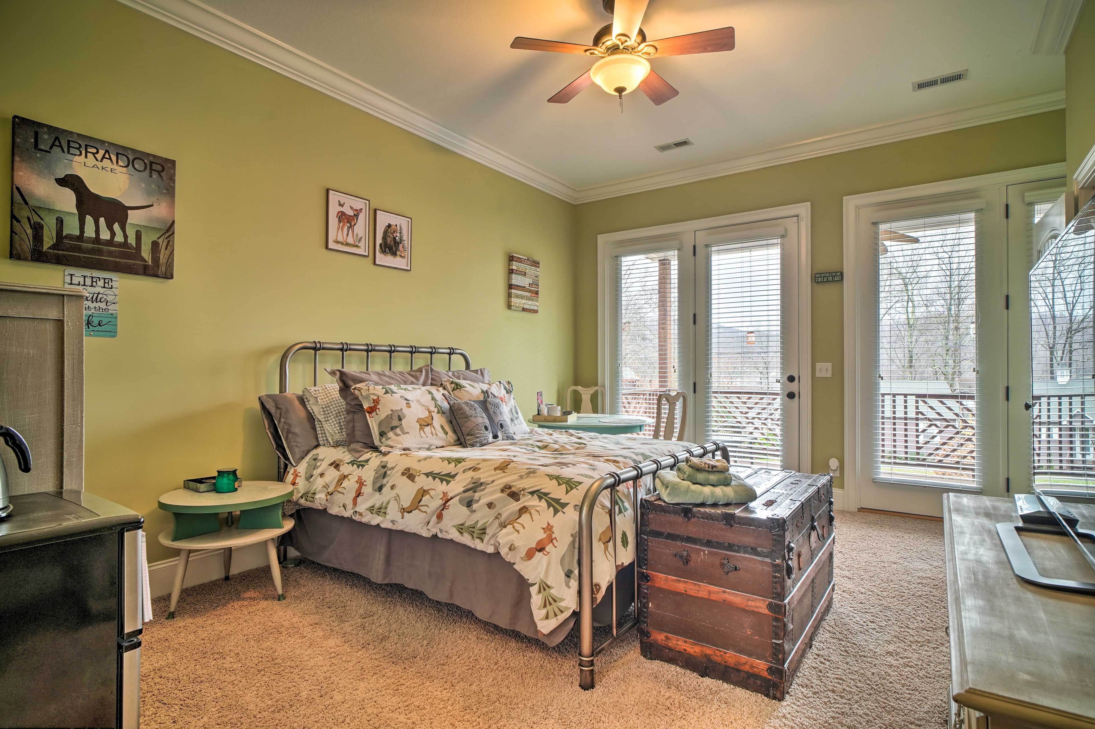 Bedroom 2 | Queen Bed | 2nd Floor | Stairs Required