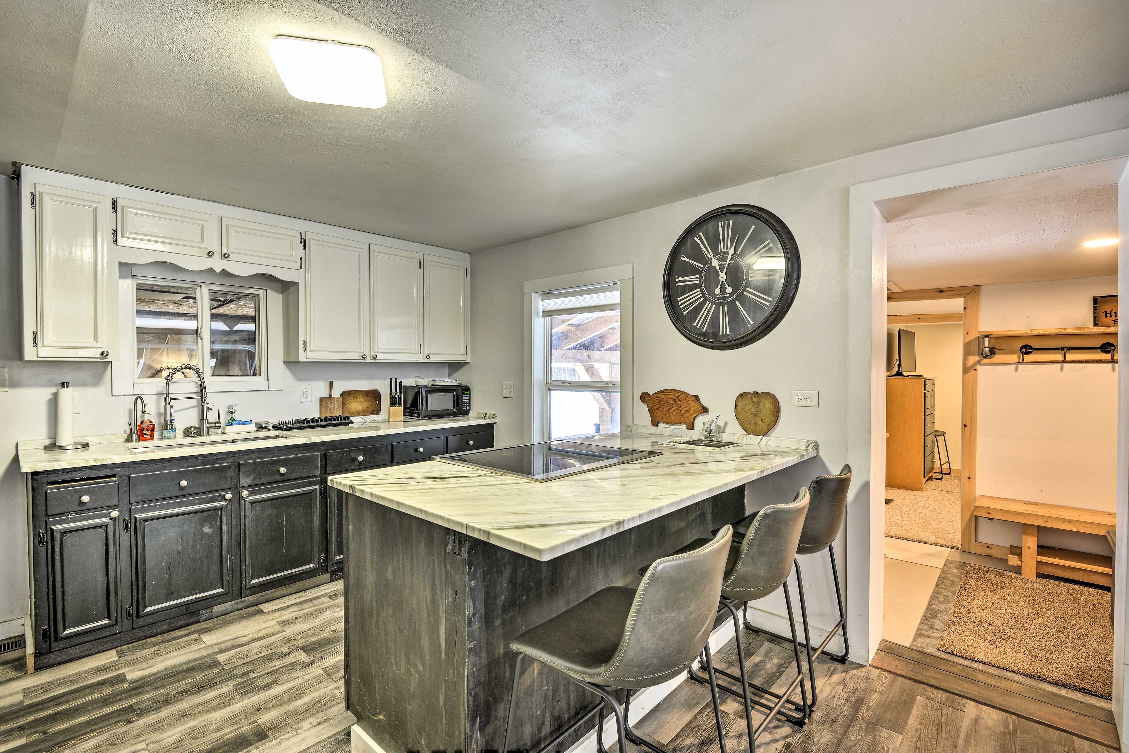Kitchen | Breakfast Bar w/ Seating