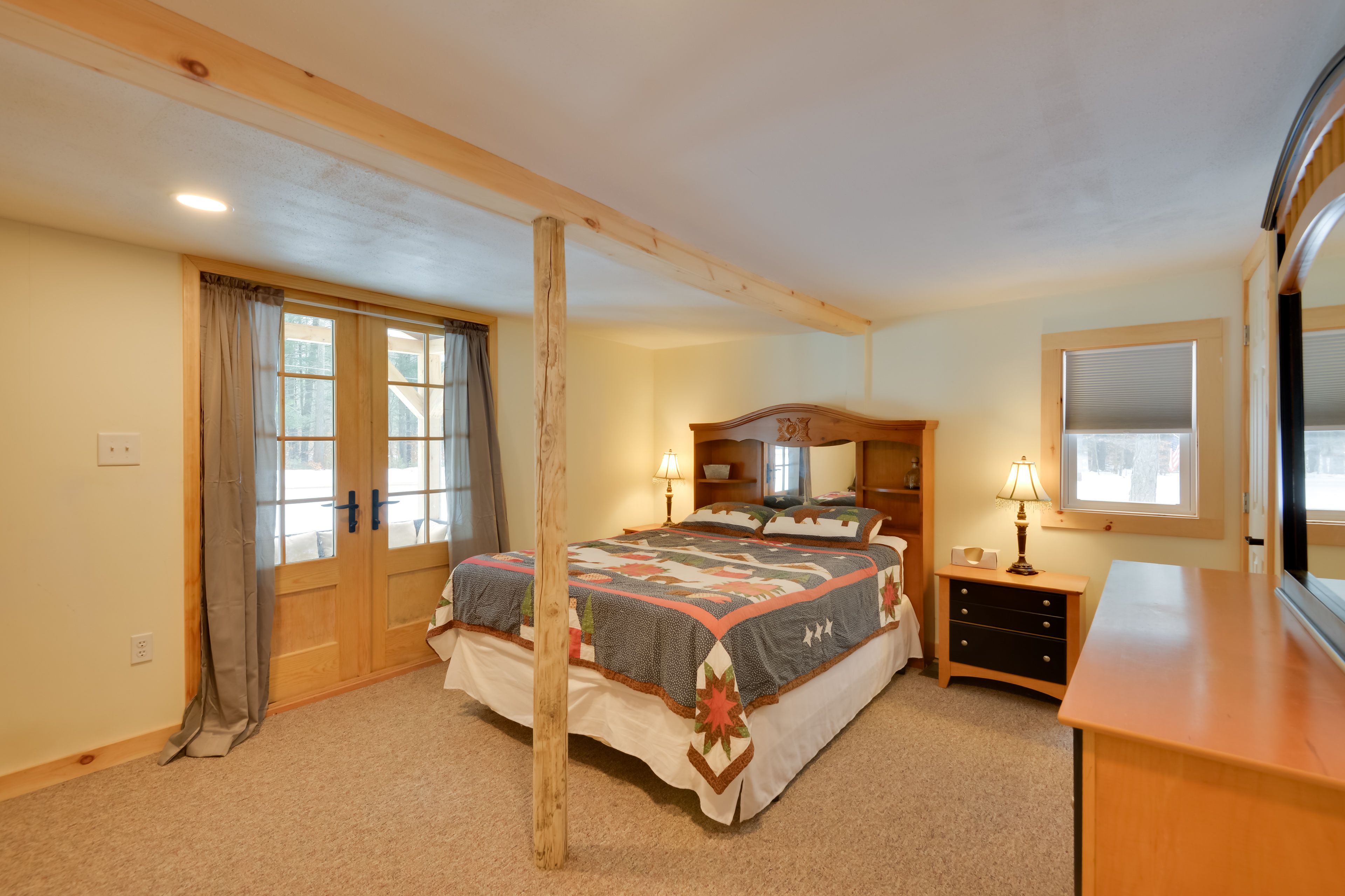 Bedroom 2 | Queen Bed