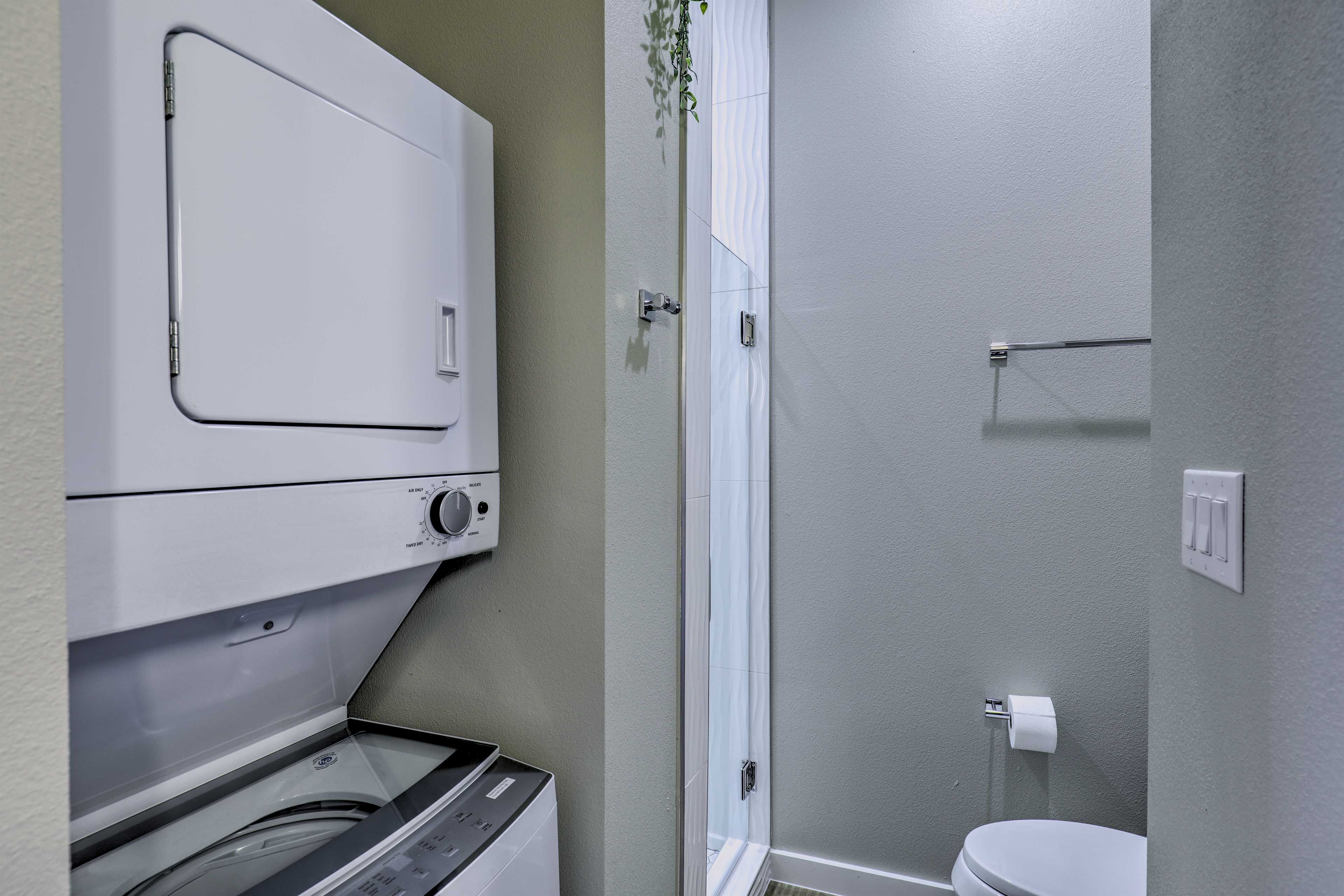 Full Bathroom | Complimentary Toiletries