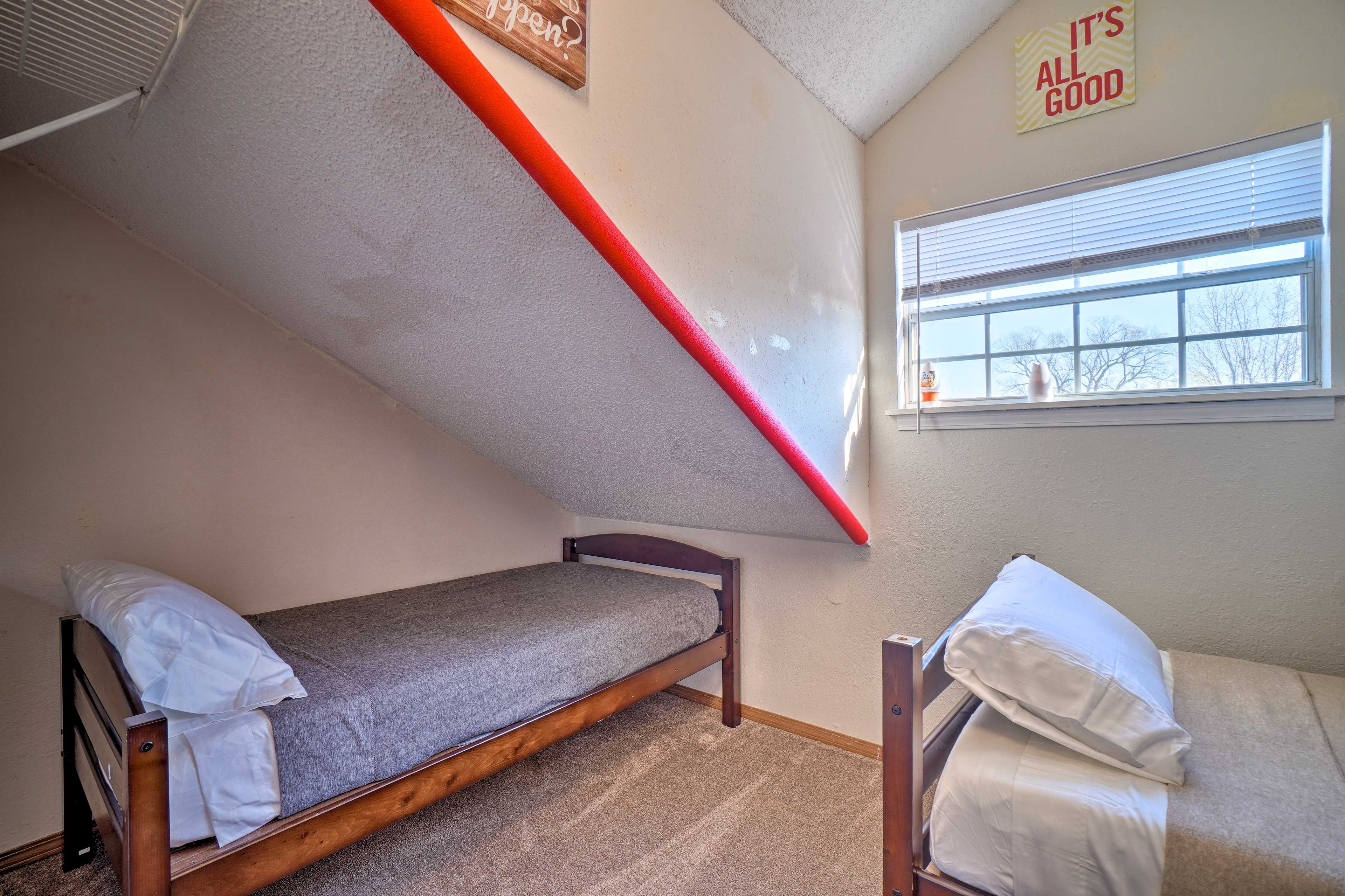 Sleeping Nook | 2 Twin Beds