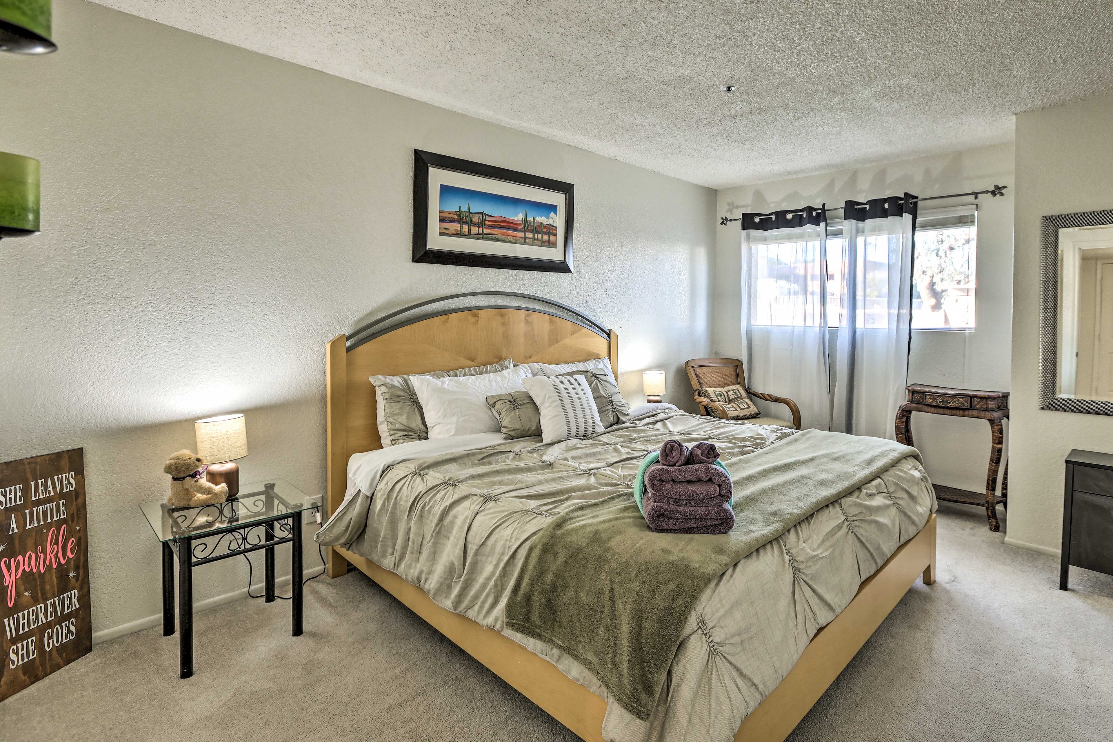 Bedroom | King Bed
