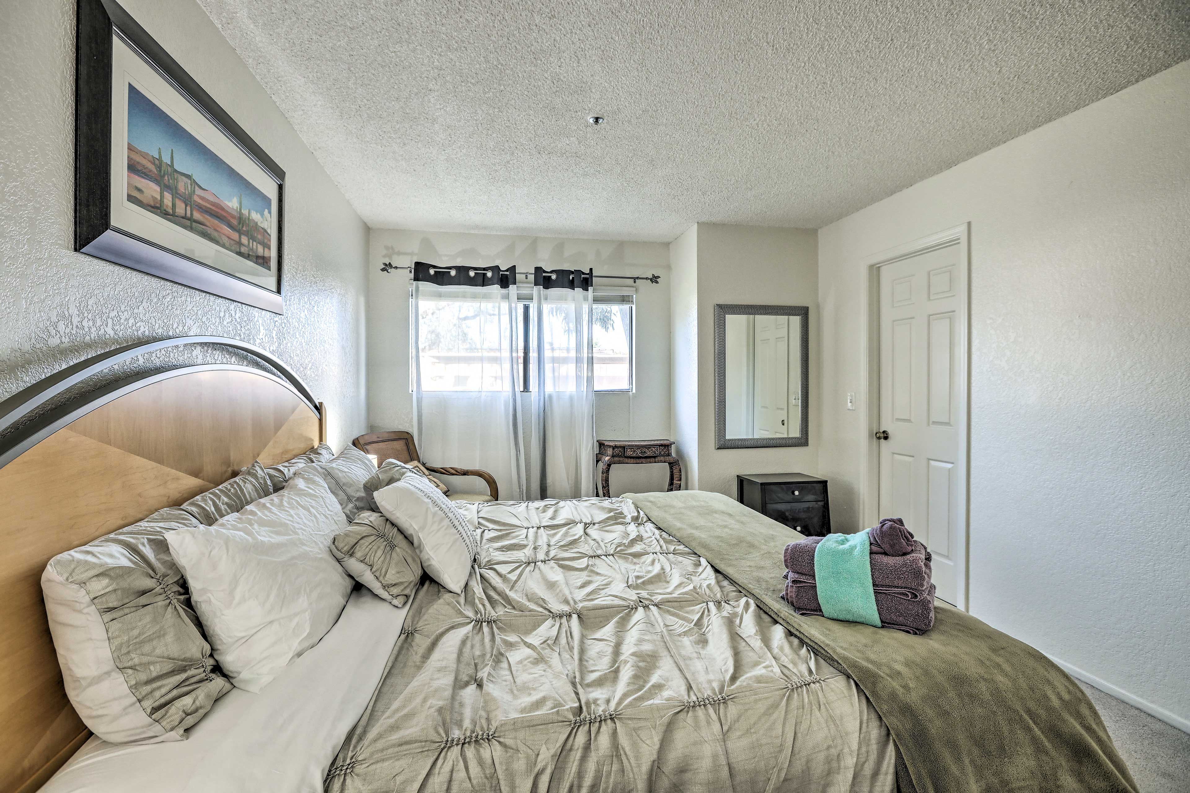 Bedroom | Linens Provided