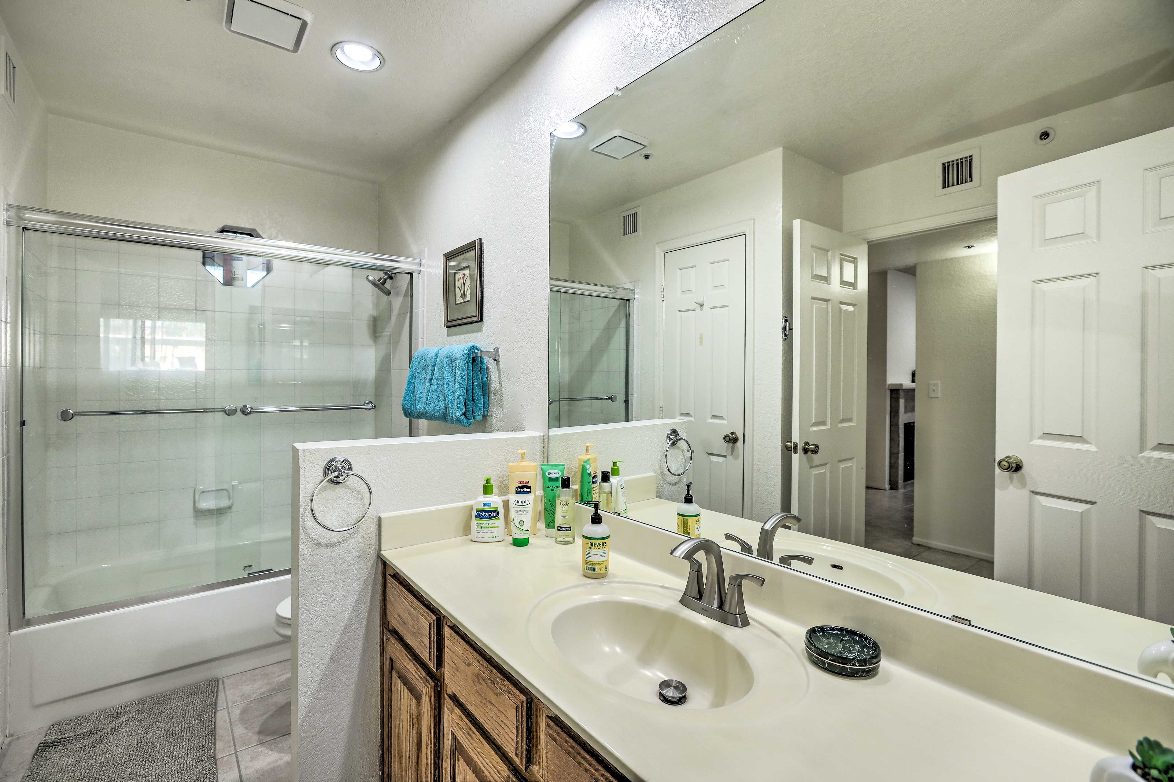 Bathroom | Towels Provided
