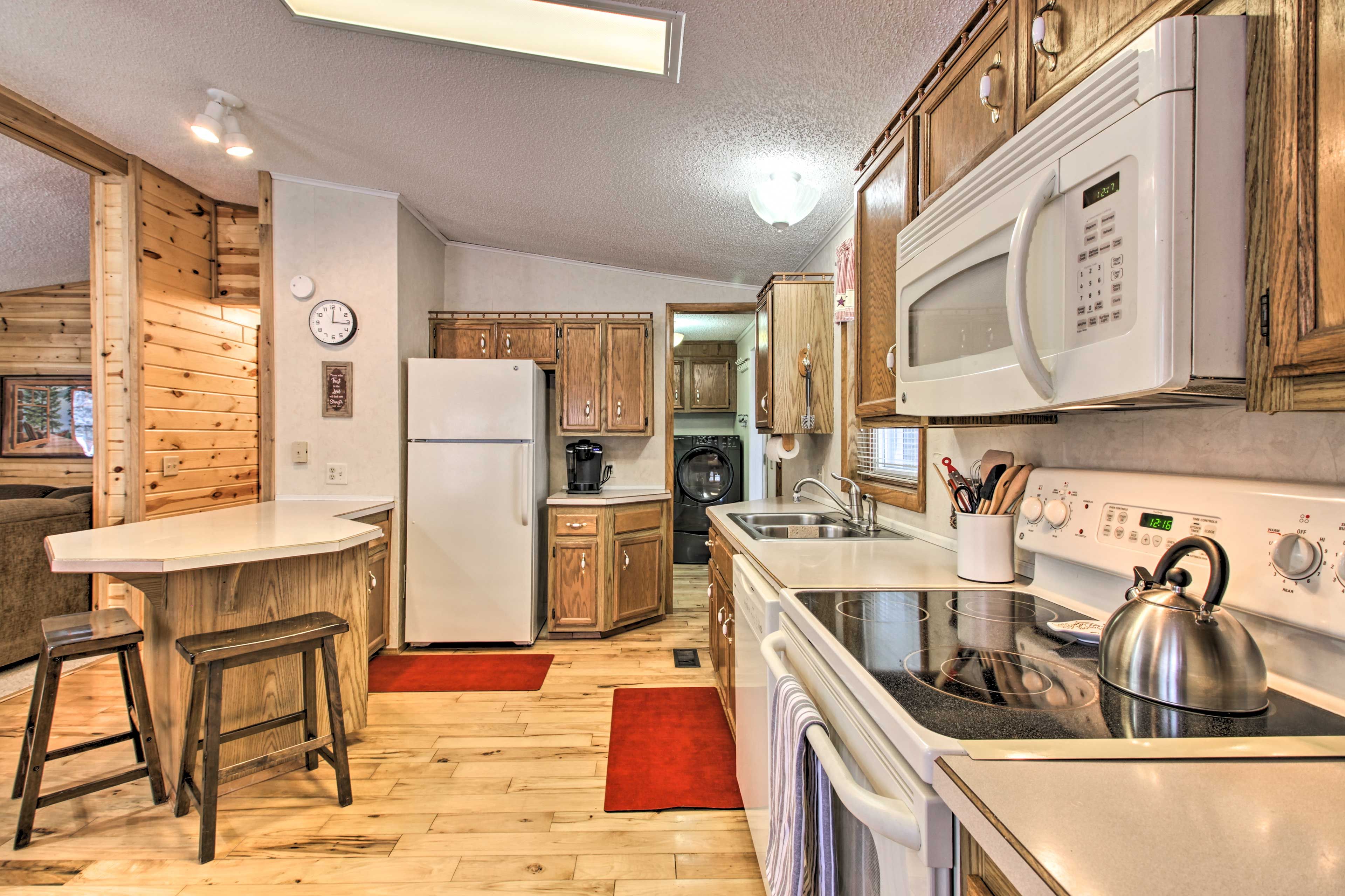 Kitchen | Main Level | Fully Equipped | Dishwasher