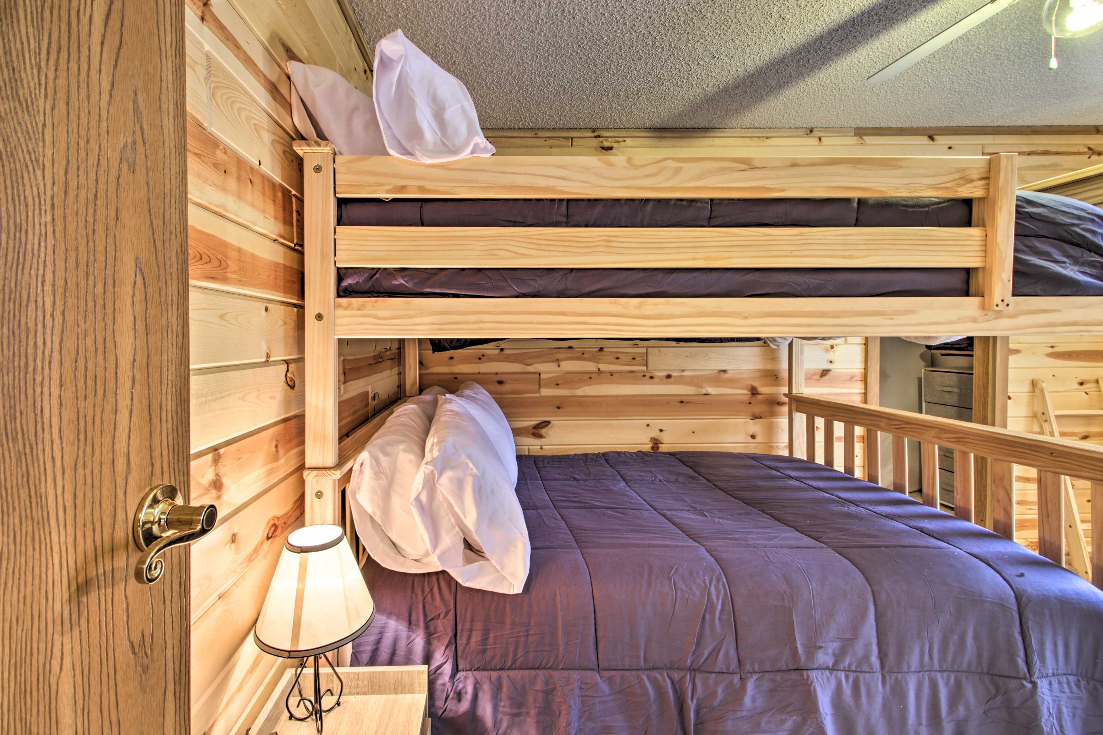 Bedroom 2 | Walk-In Closet
