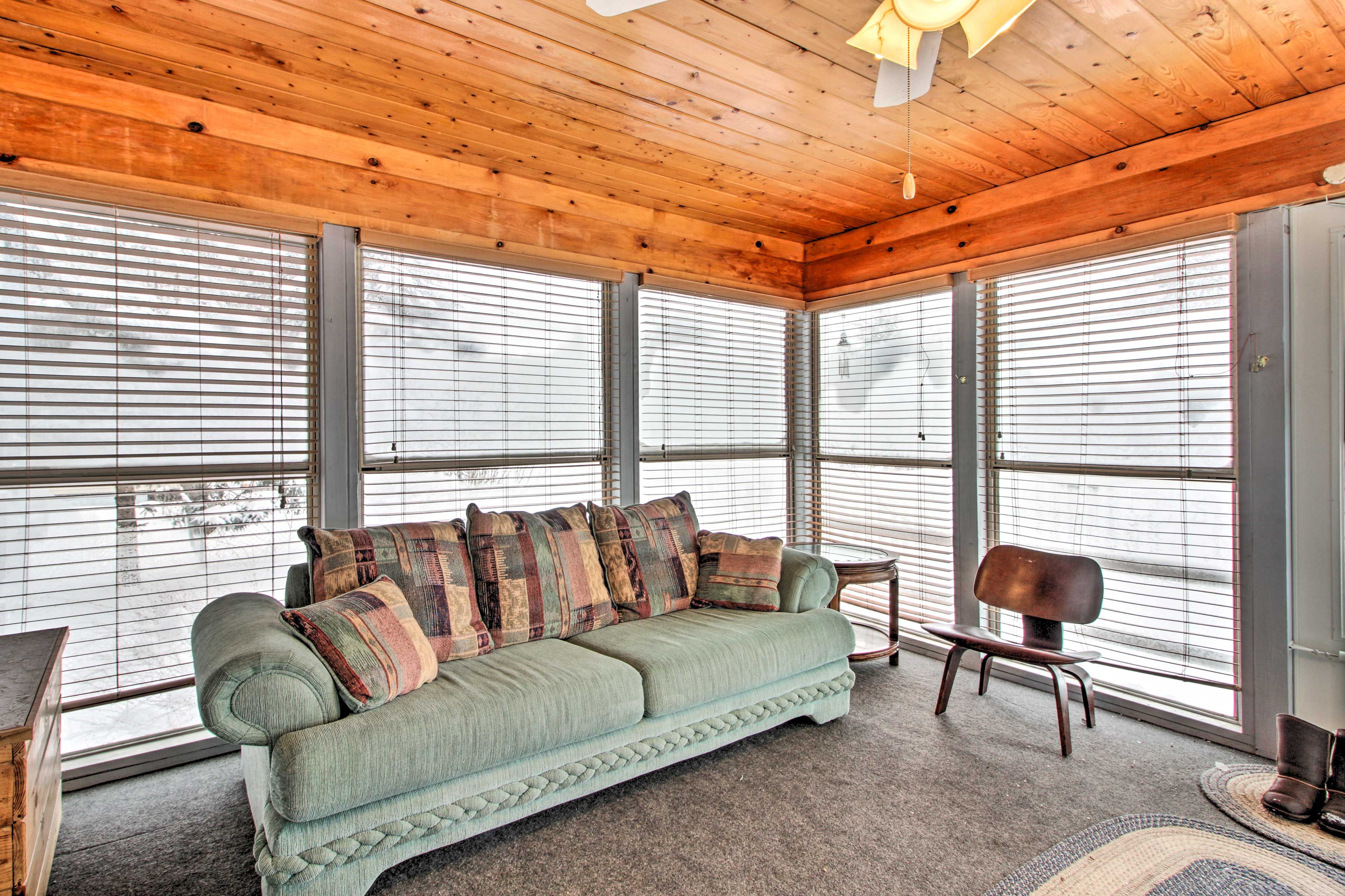 Enclosed Porch | Ceiling Fan