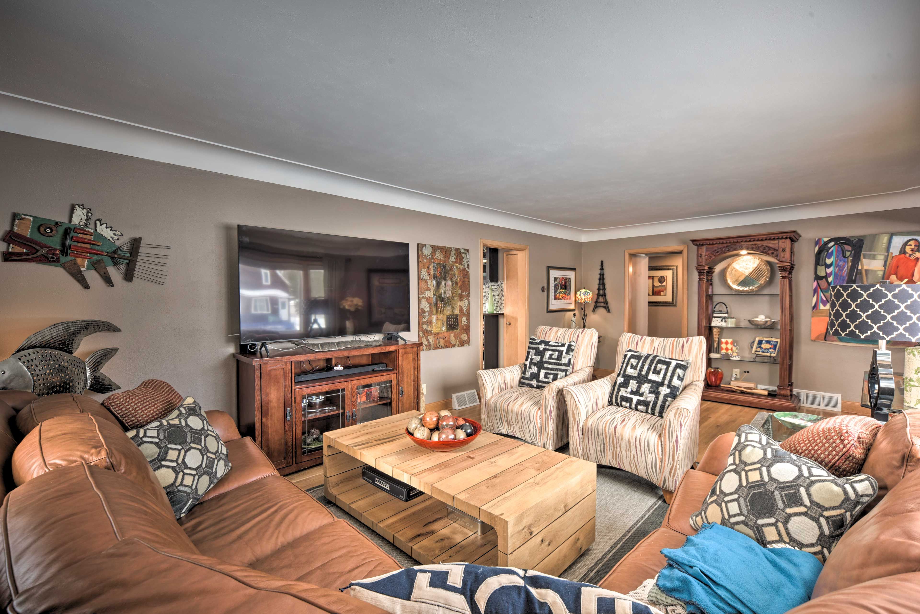 Living Room | Free WiFi