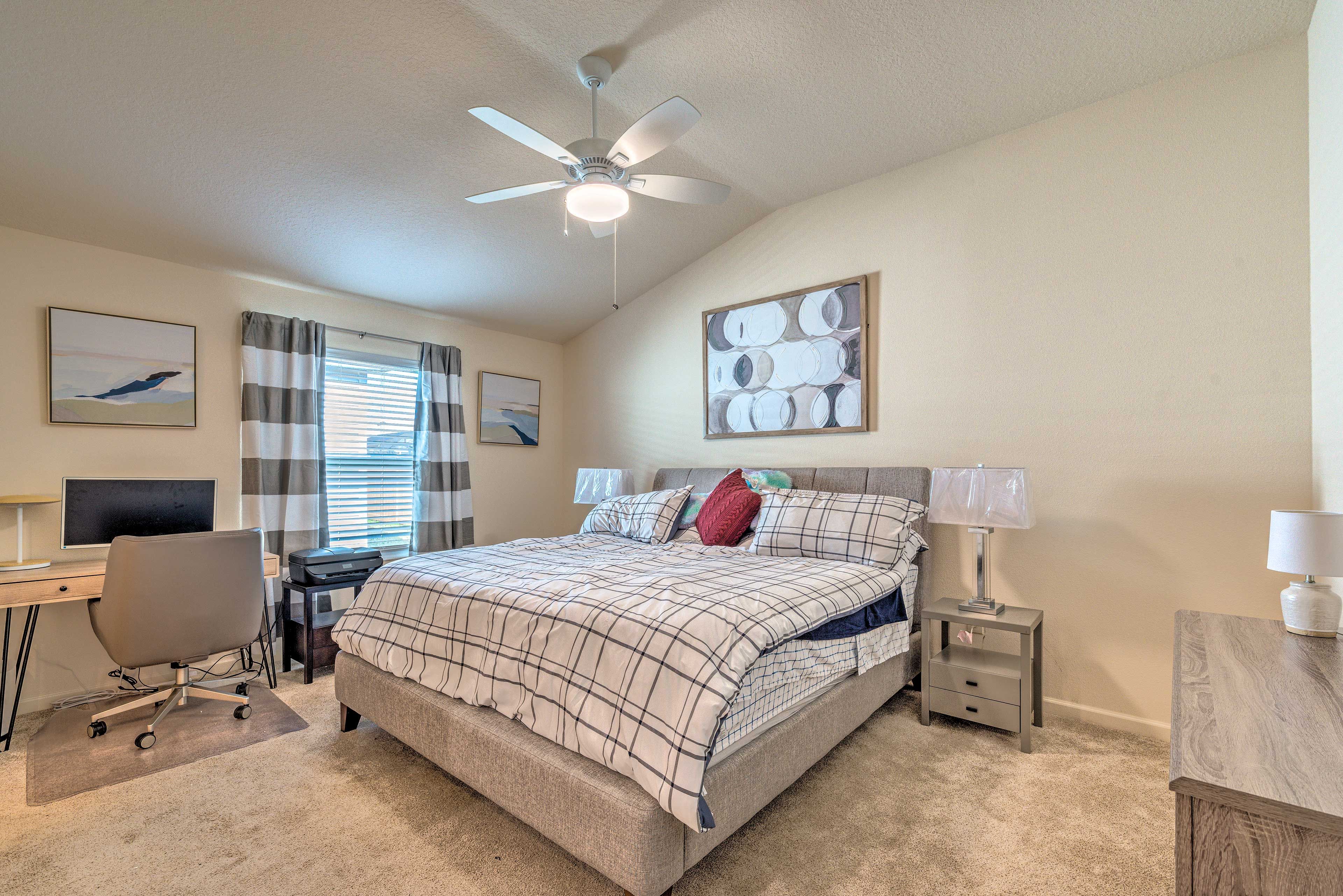 Bedroom 1 | King Bed