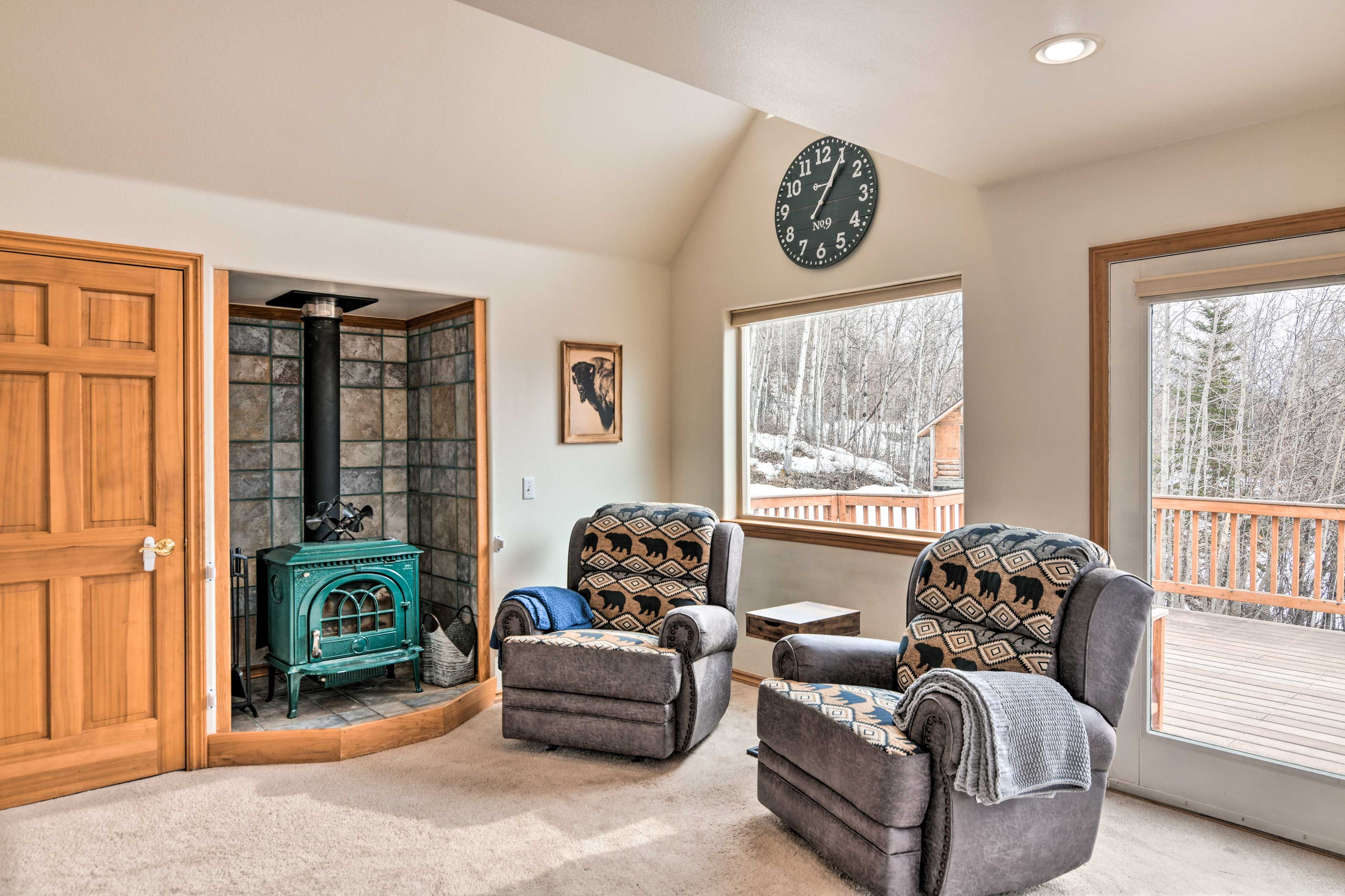 Living Room | Wood-Burning Stove (Decorative Only)