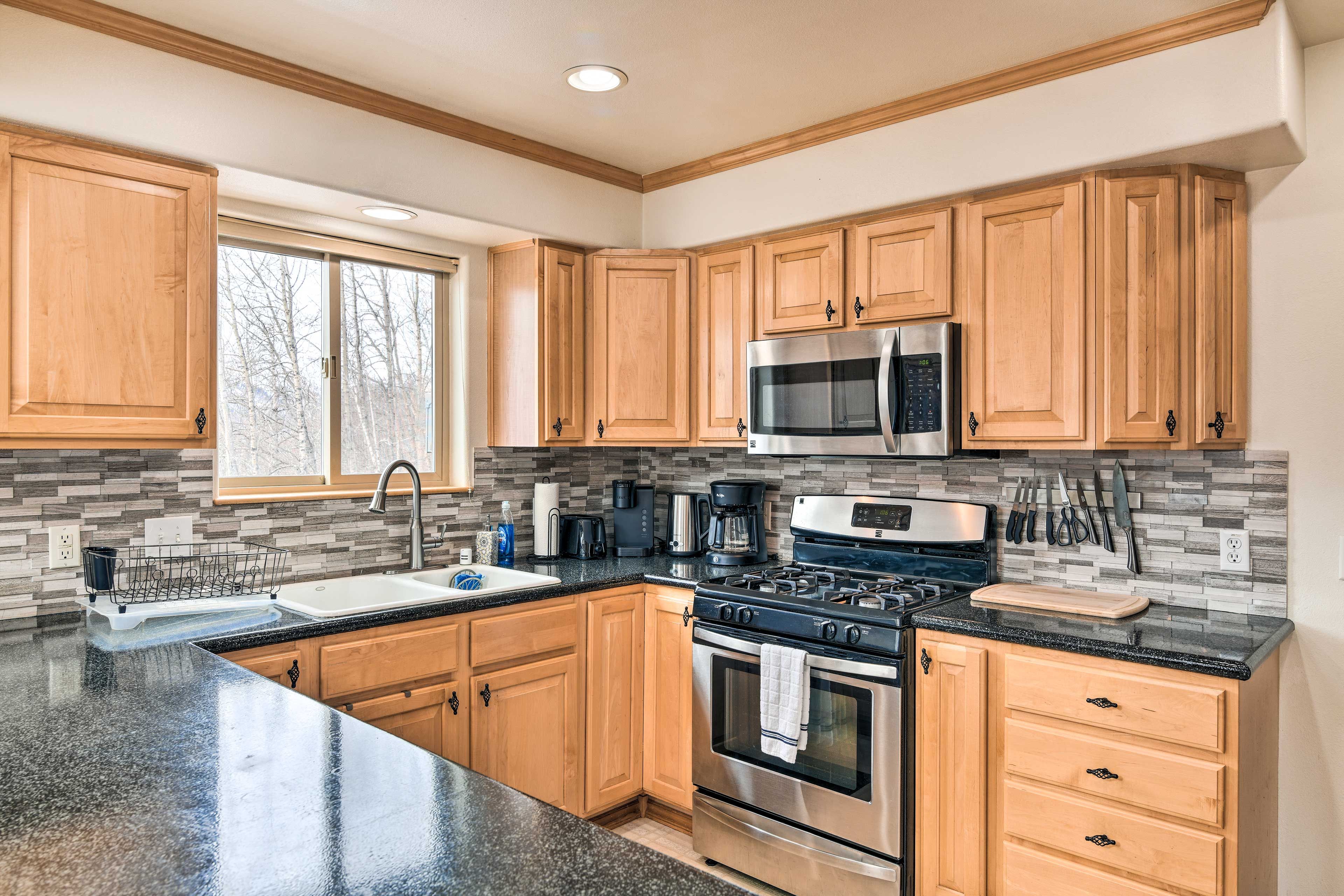 Fully Equipped Kitchen | 1st Floor | Dishwasher