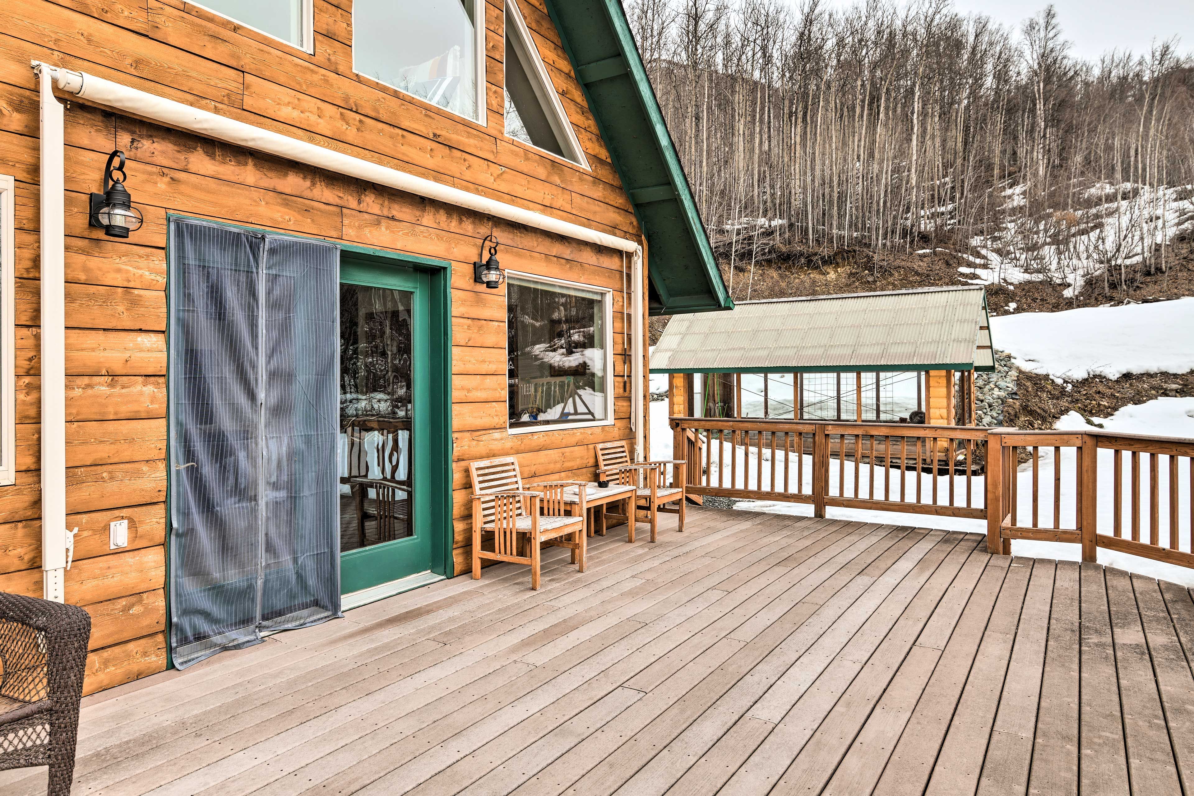 Private Deck | Seating