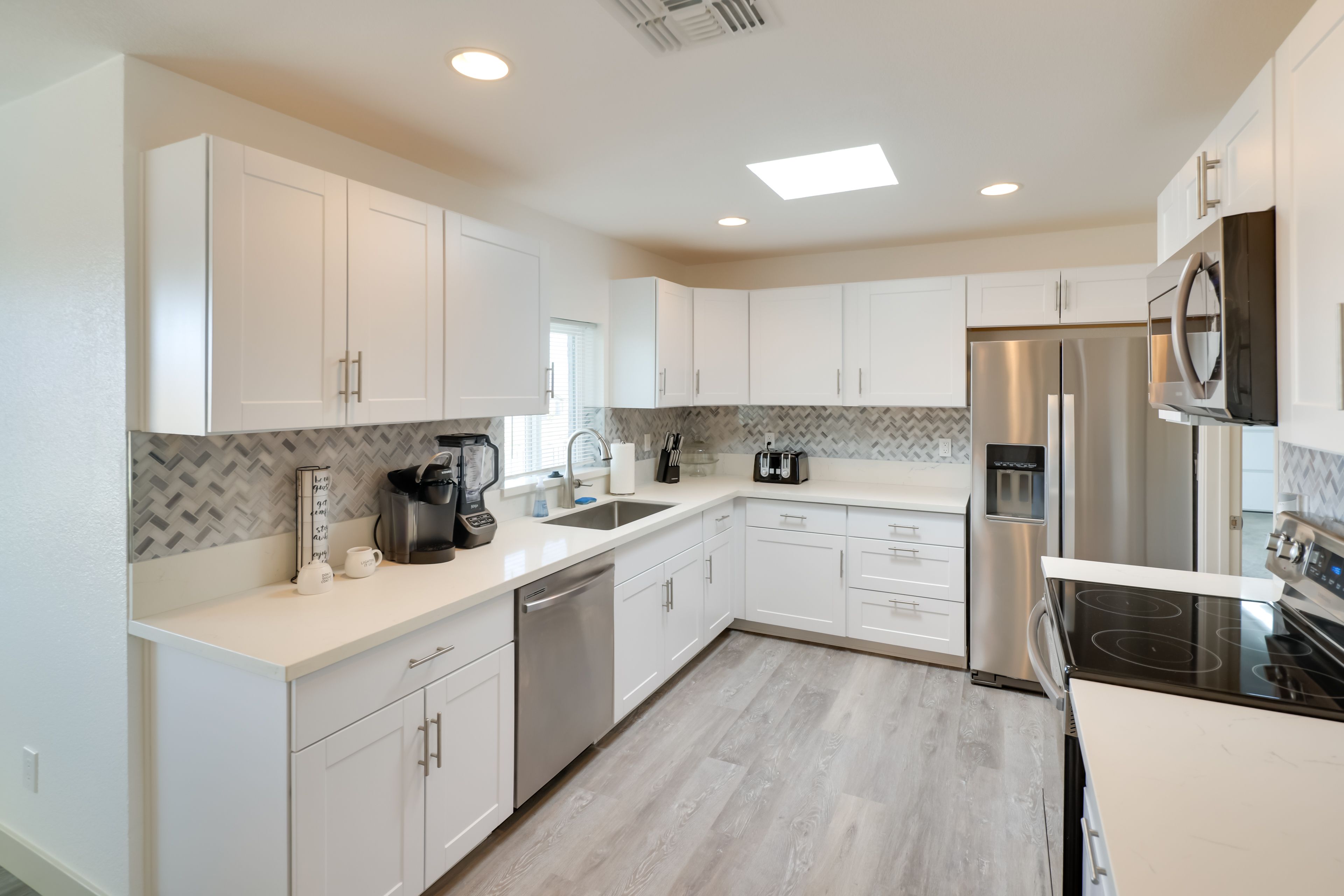 Kitchen | Fully Equipped w/ Cooking Essentials