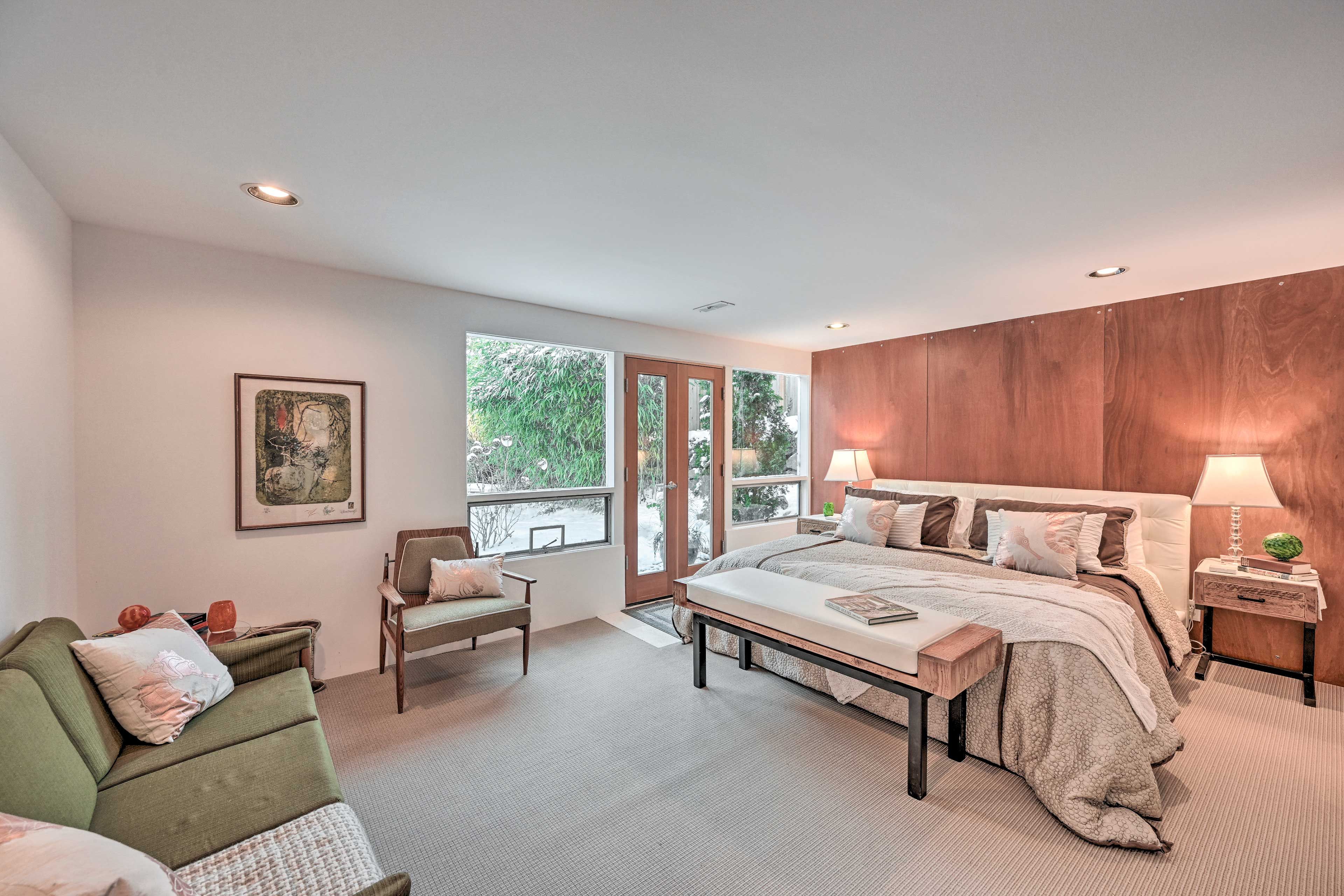 Bedroom | King Bed