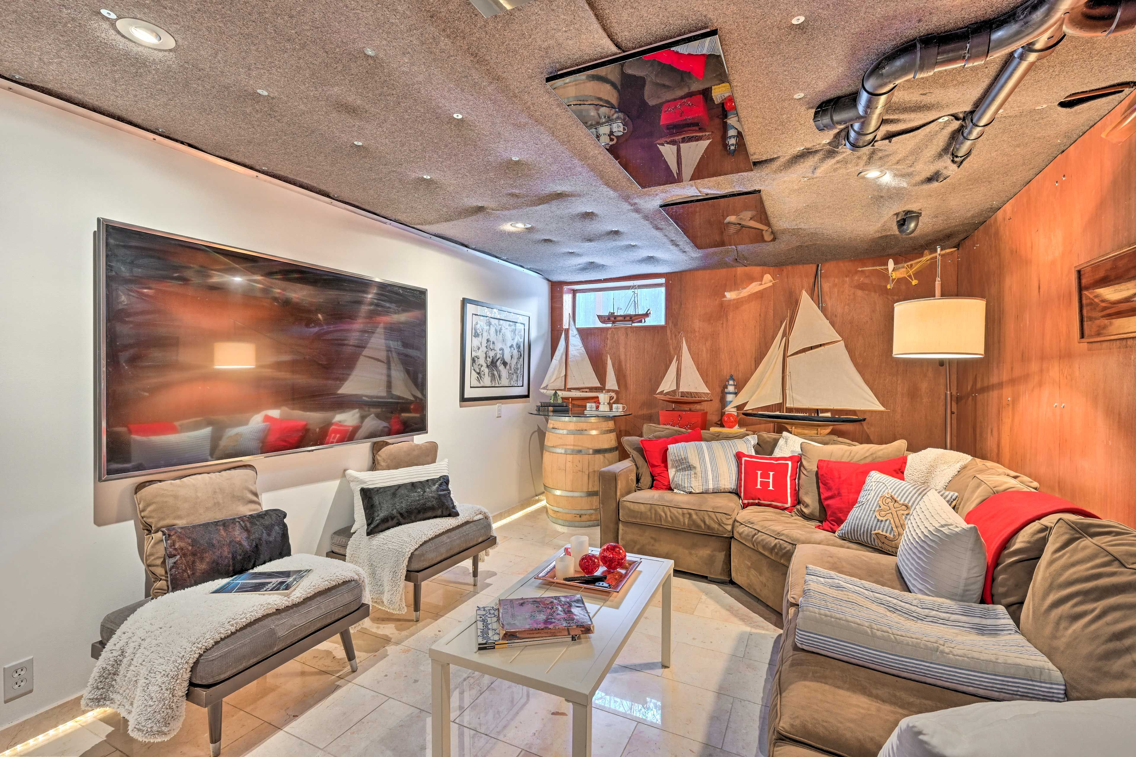 Theater Room | 75" TV