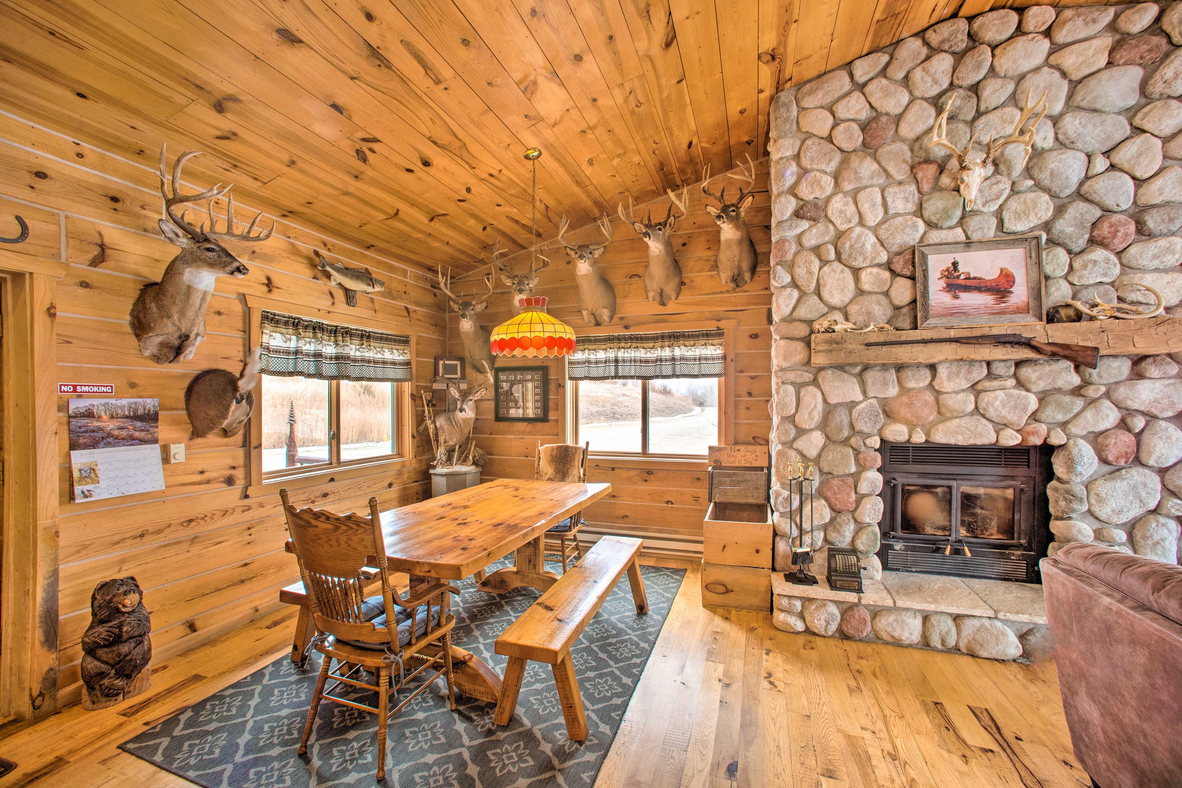Dining Area | Dishware & Flatware Provided | 1st Floor