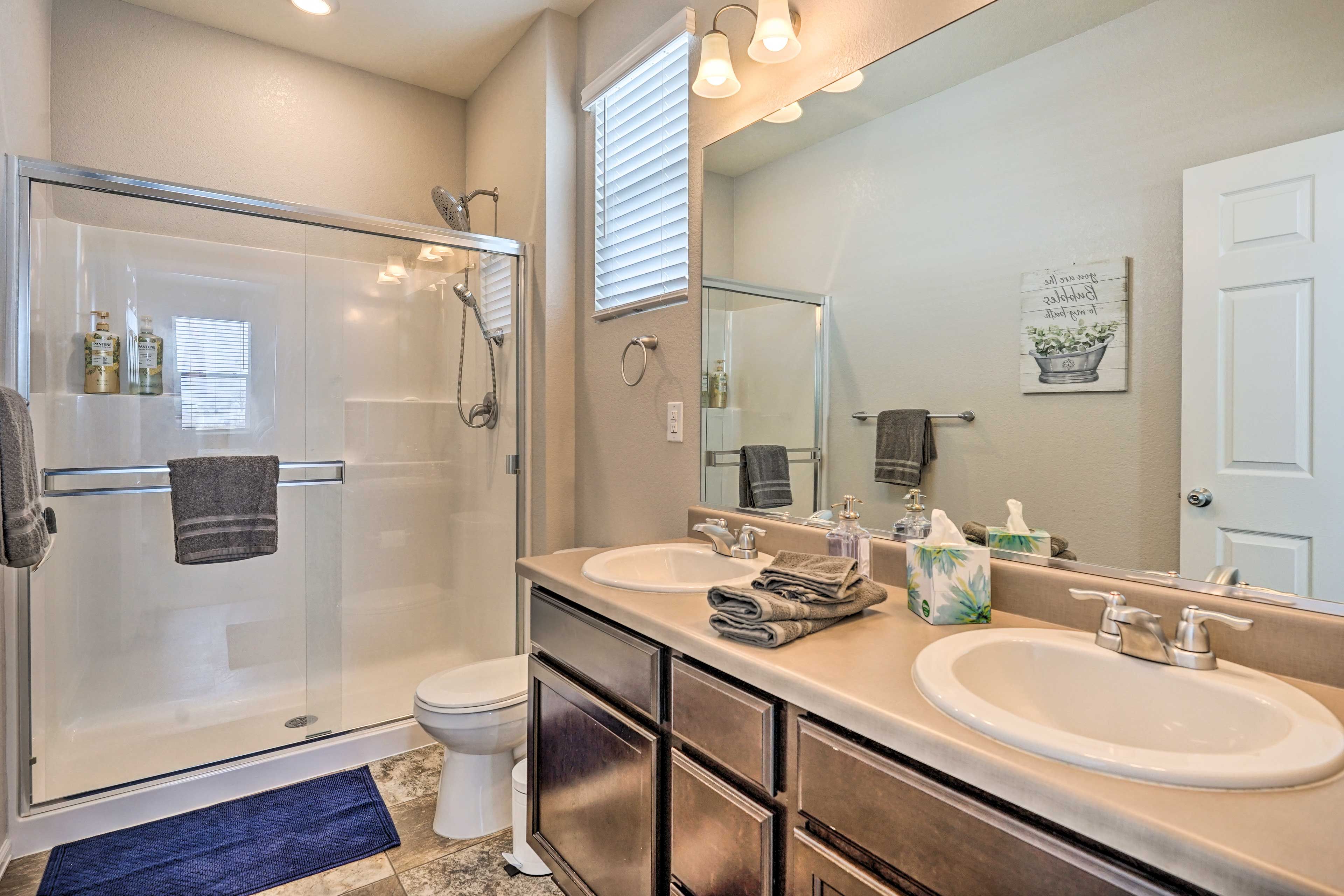 En-Suite Bathroom | Complimentary Toiletries
