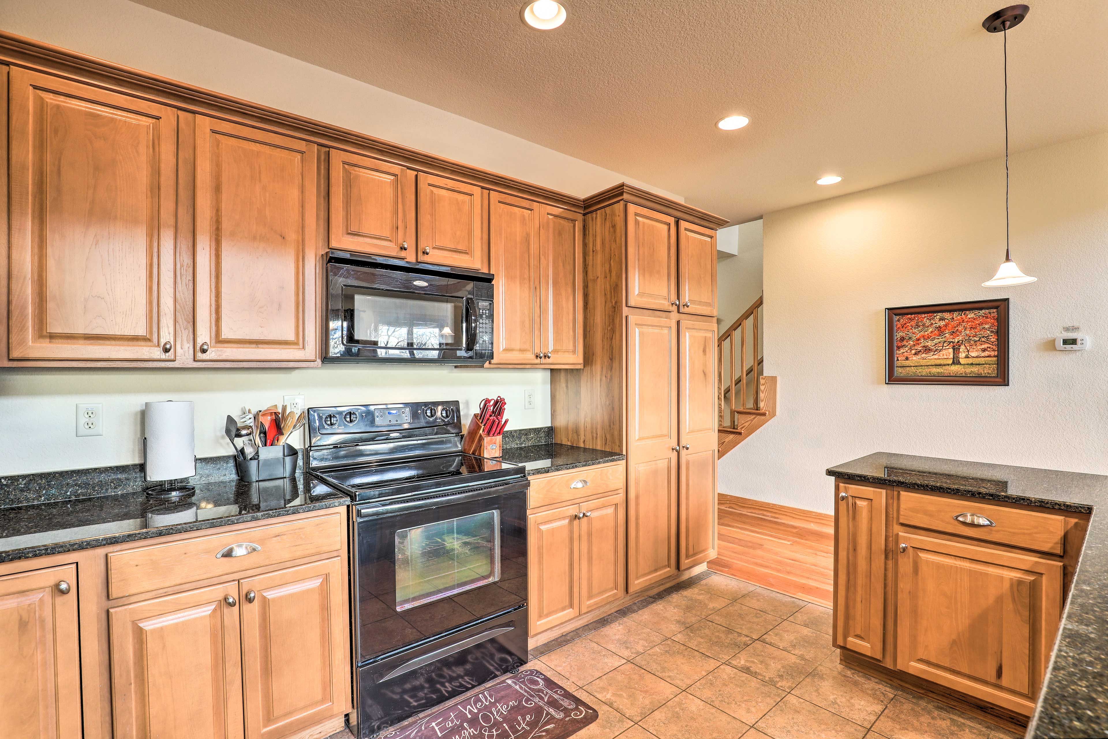 Kitchen | Trash Bags+ Paper Towels