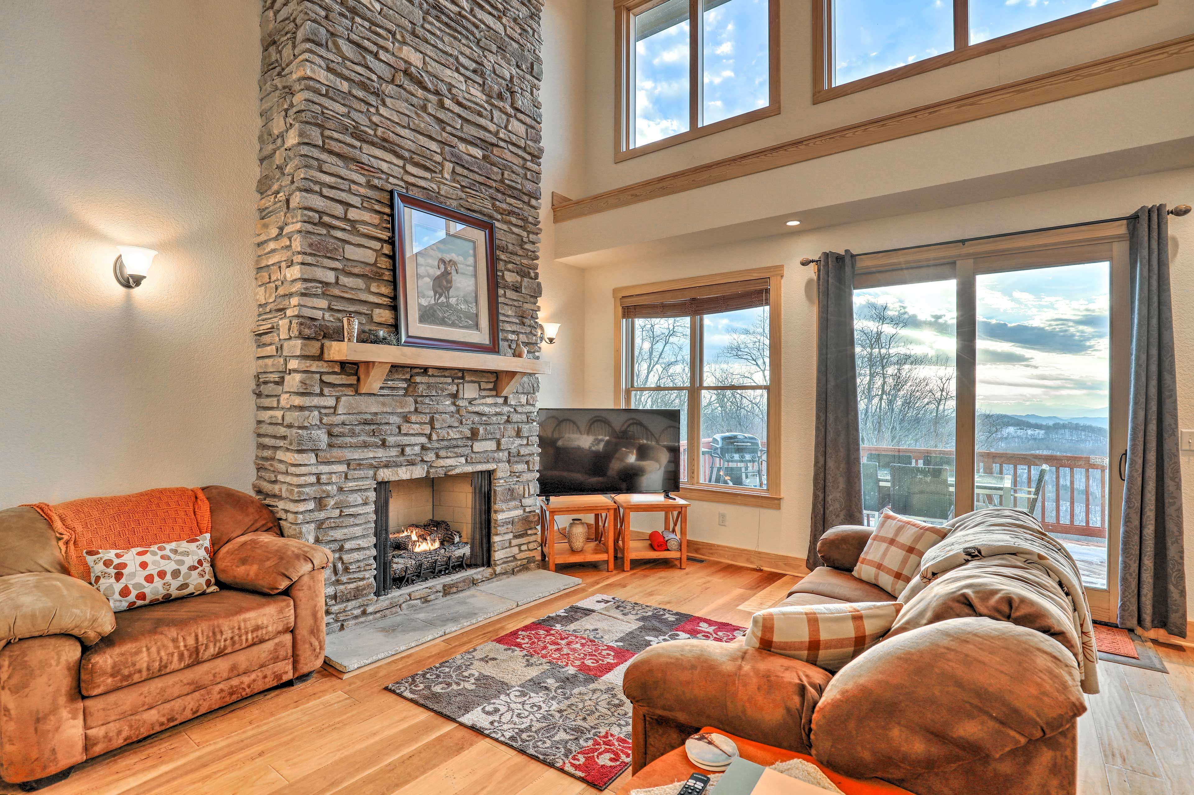 Living Room | 1st Floor | Gas Fireplace