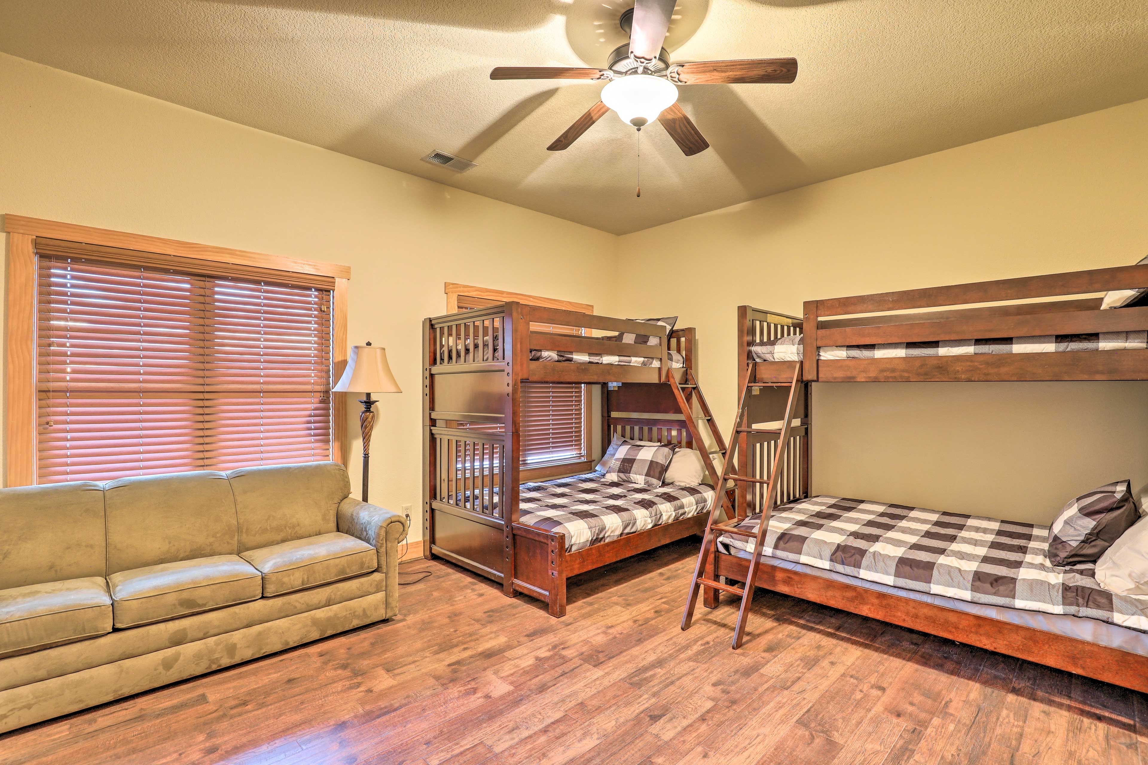 Bedroom 3 | Basement | 2 Twin/Full Bunk Beds | Sleeper Sofa