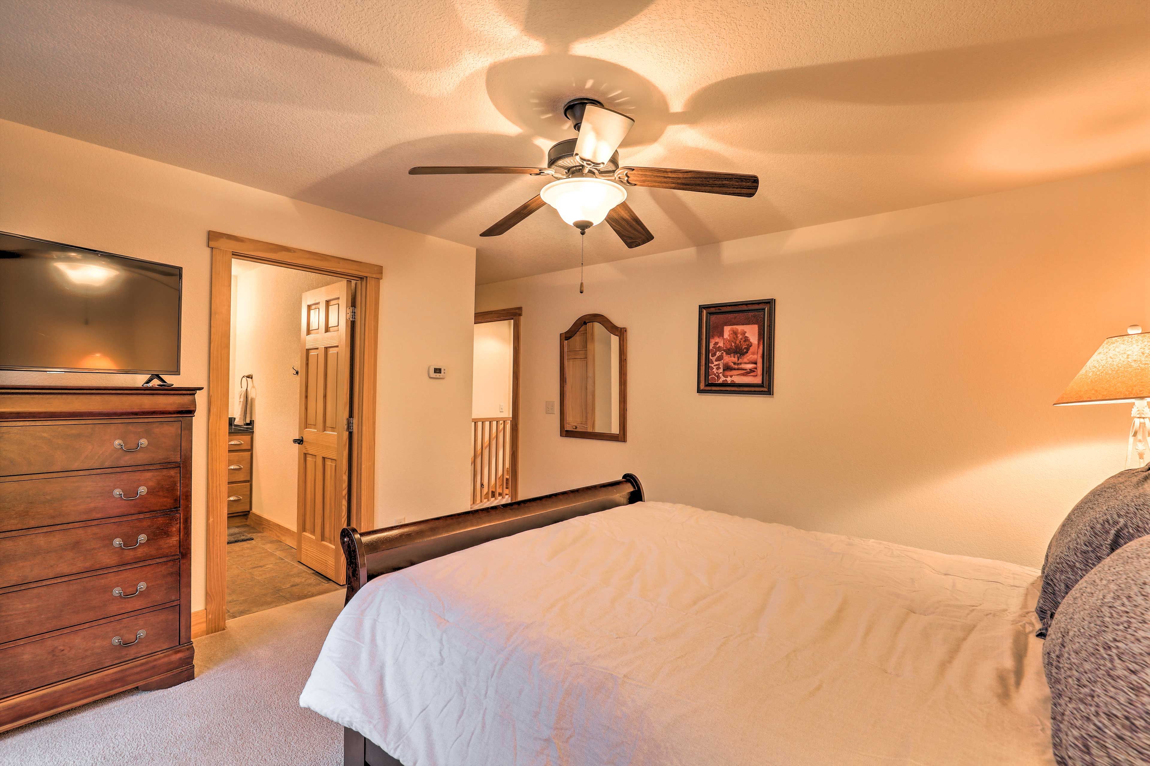 Bedroom 2 | Smart TV