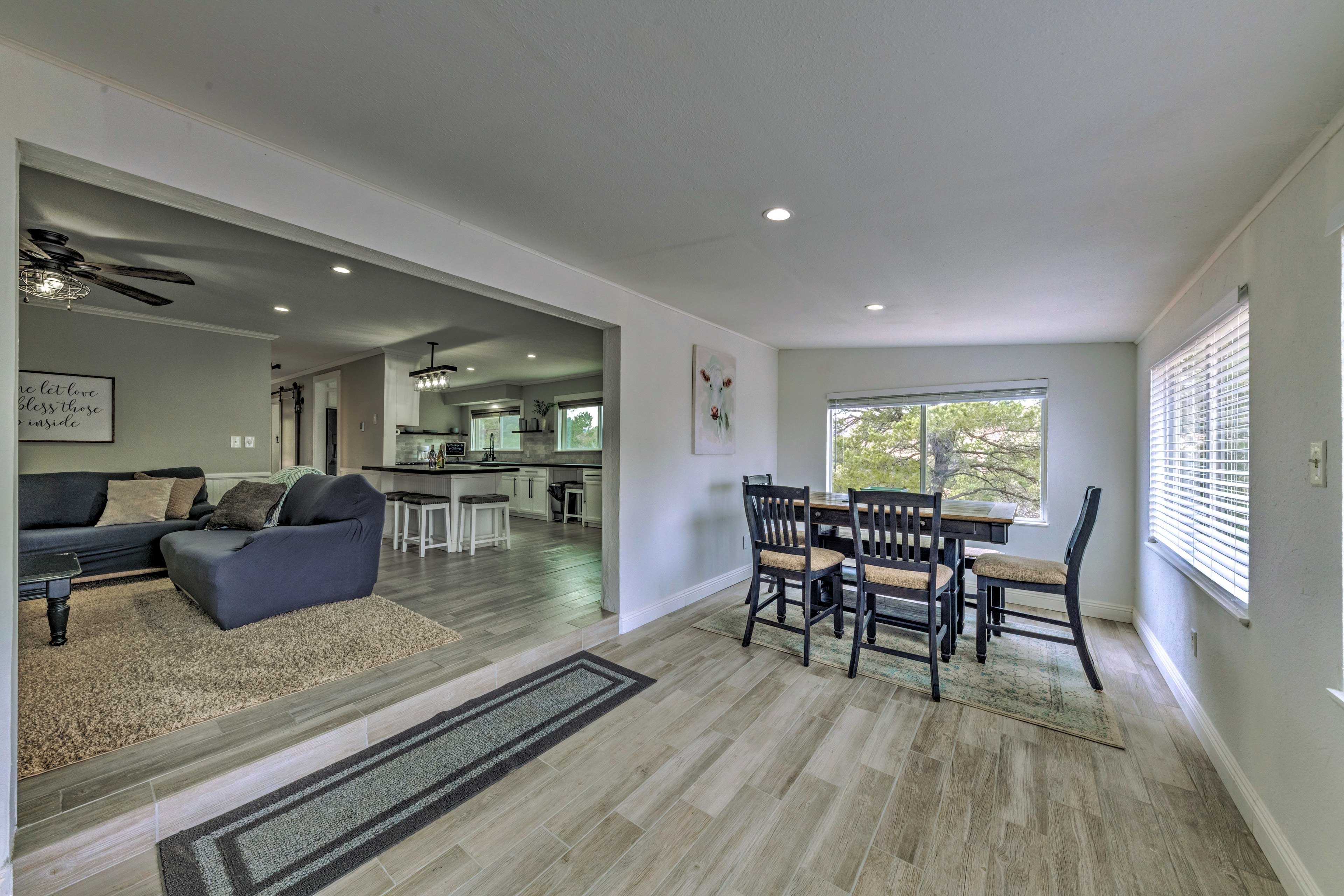 Dining Room | Dishware/Flatware Provided