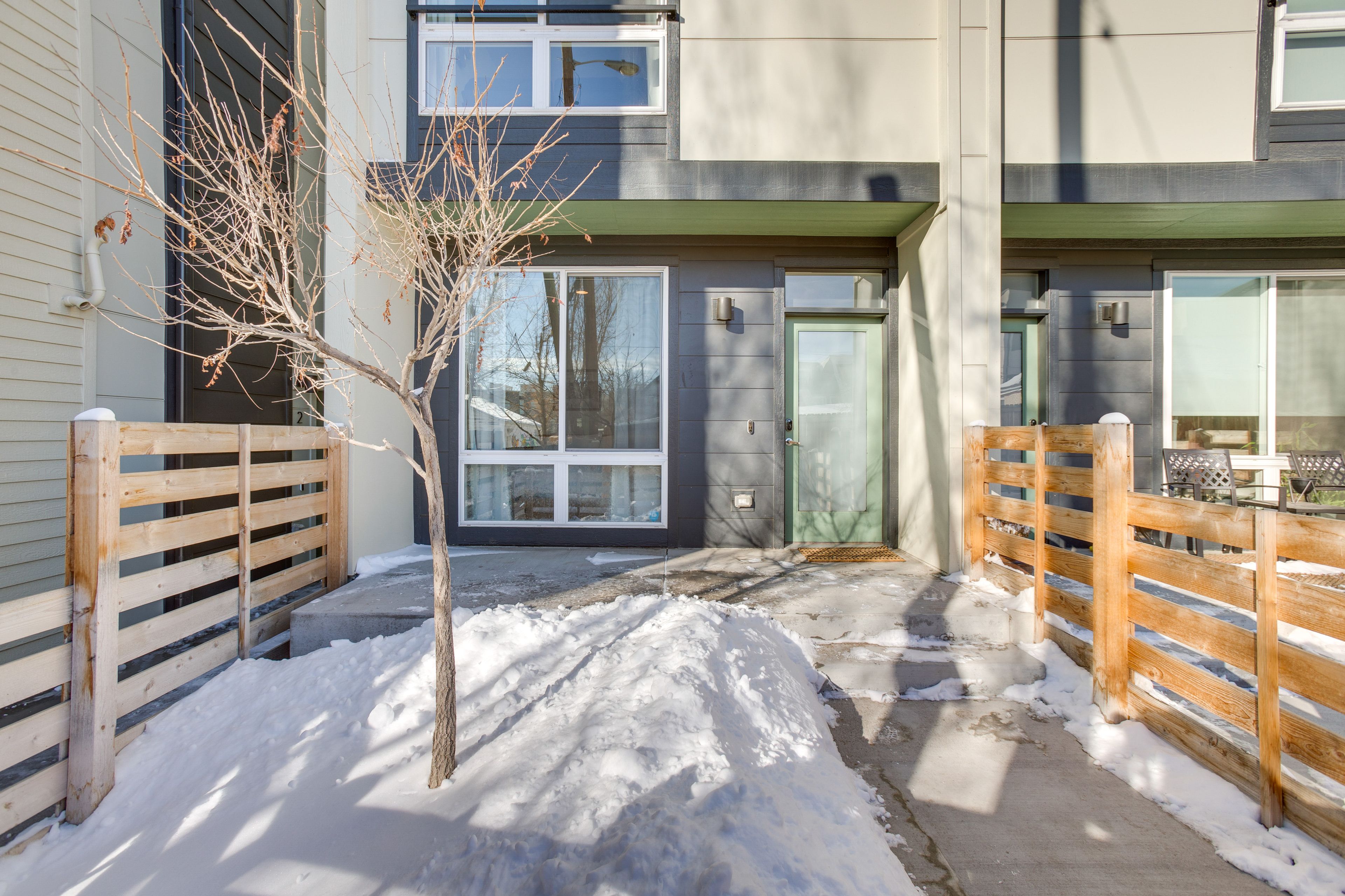 Exterior | Entry