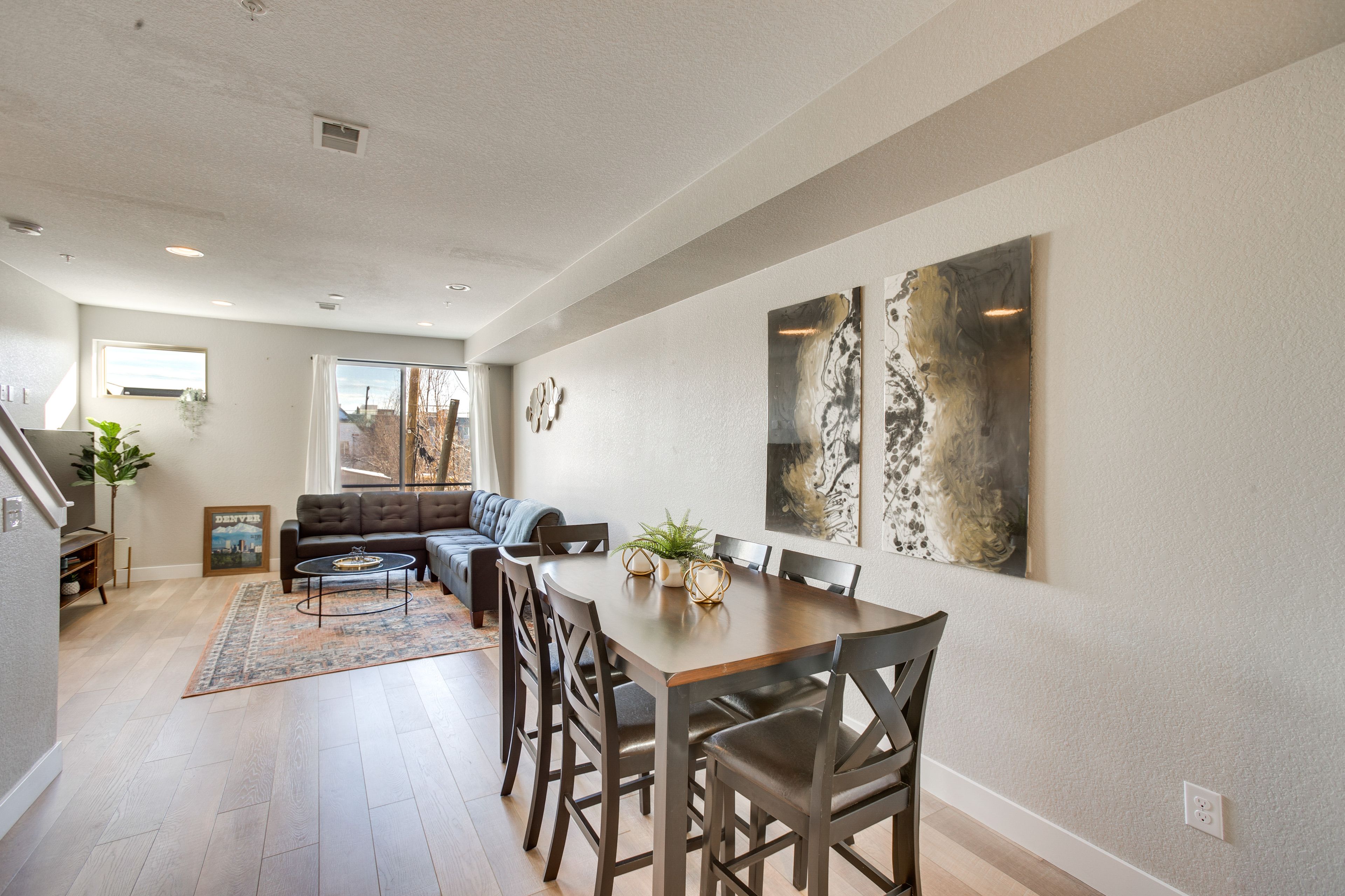 Dining Table | Dishware & Flatware