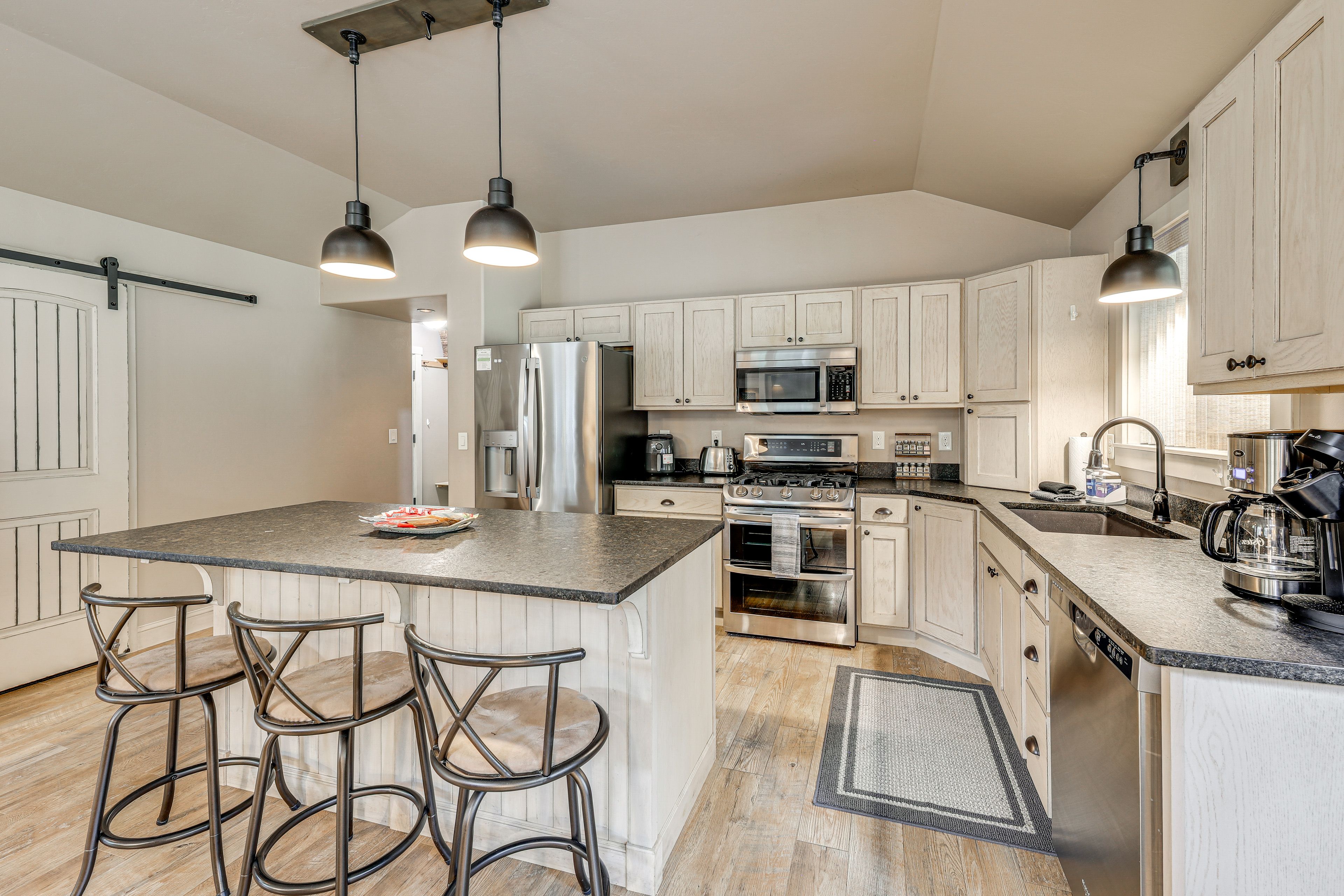 Kitchen | Fully Equipped