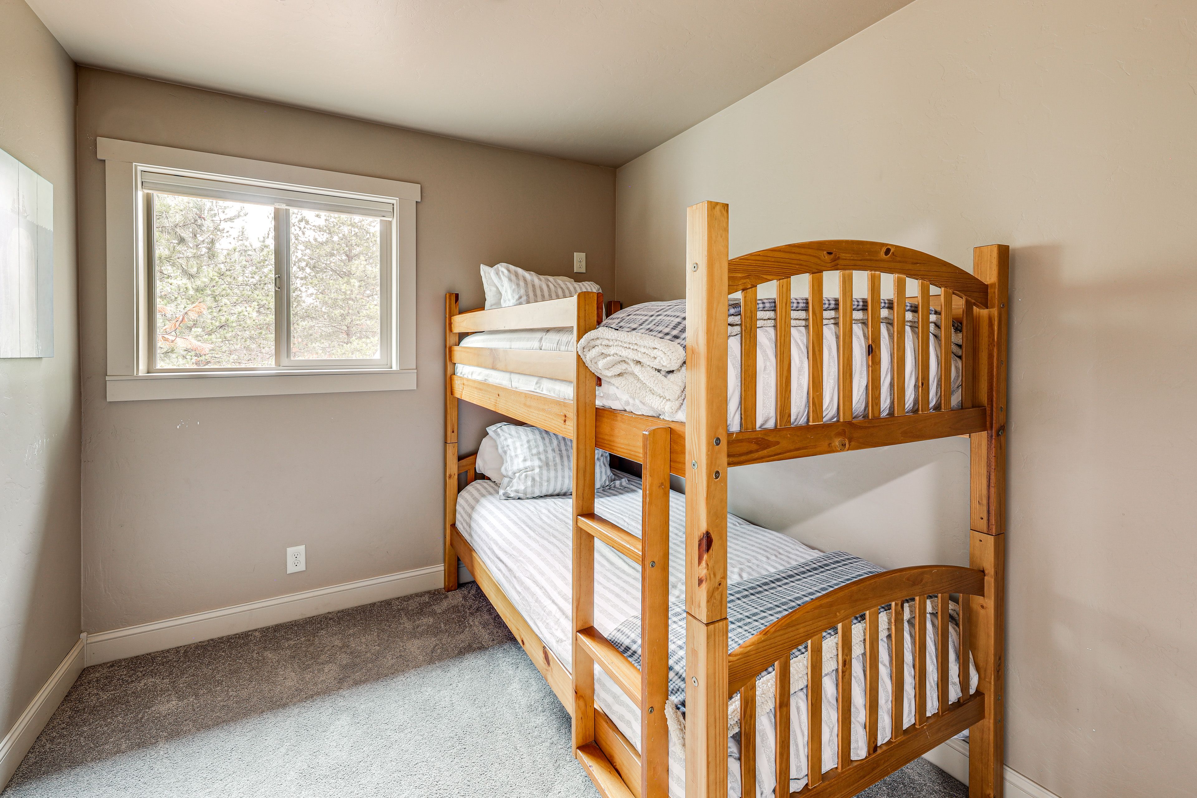 Bedroom 3 | Twin Bunk Bed | 2nd Floor