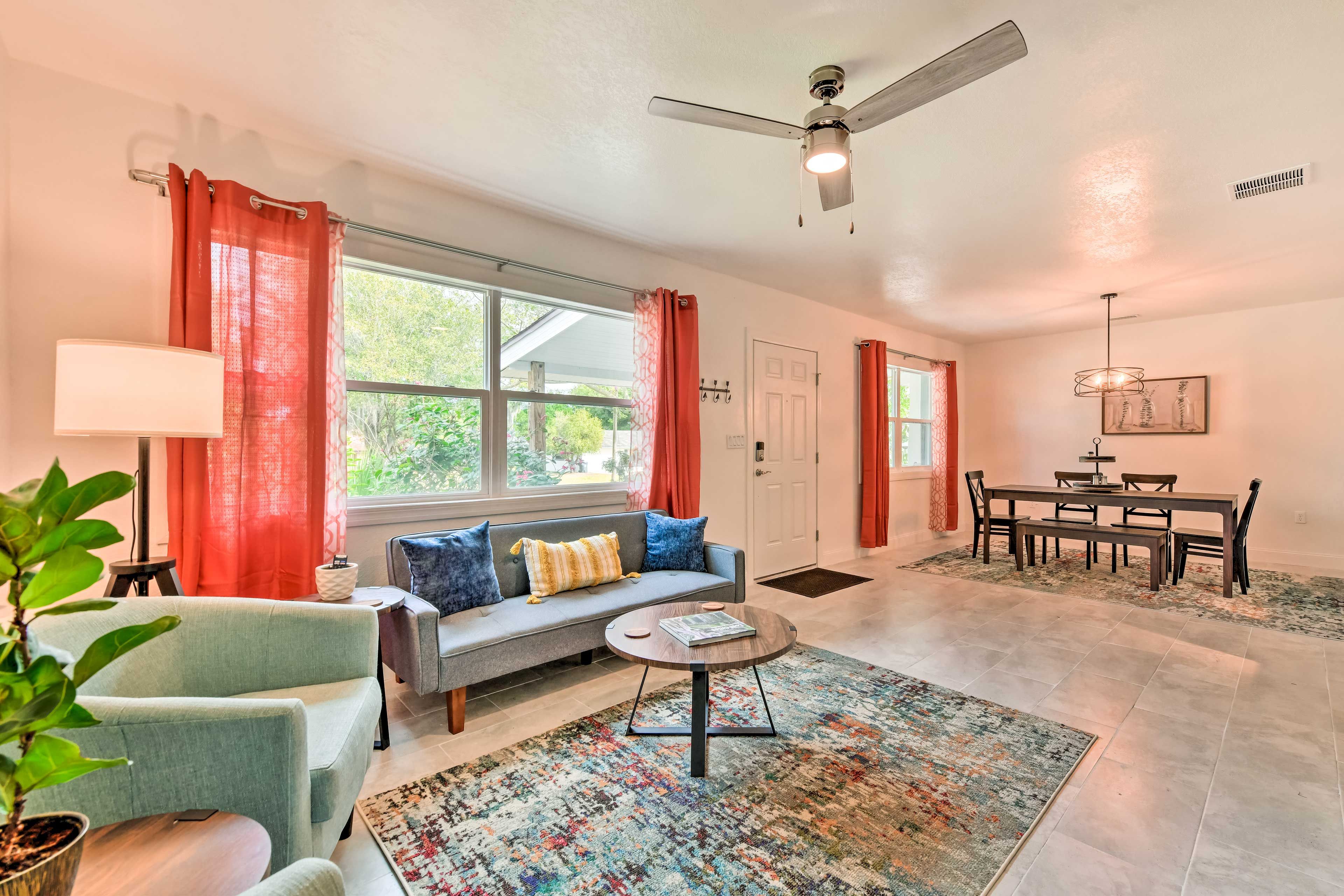 Living Room | Sleeper Sofa