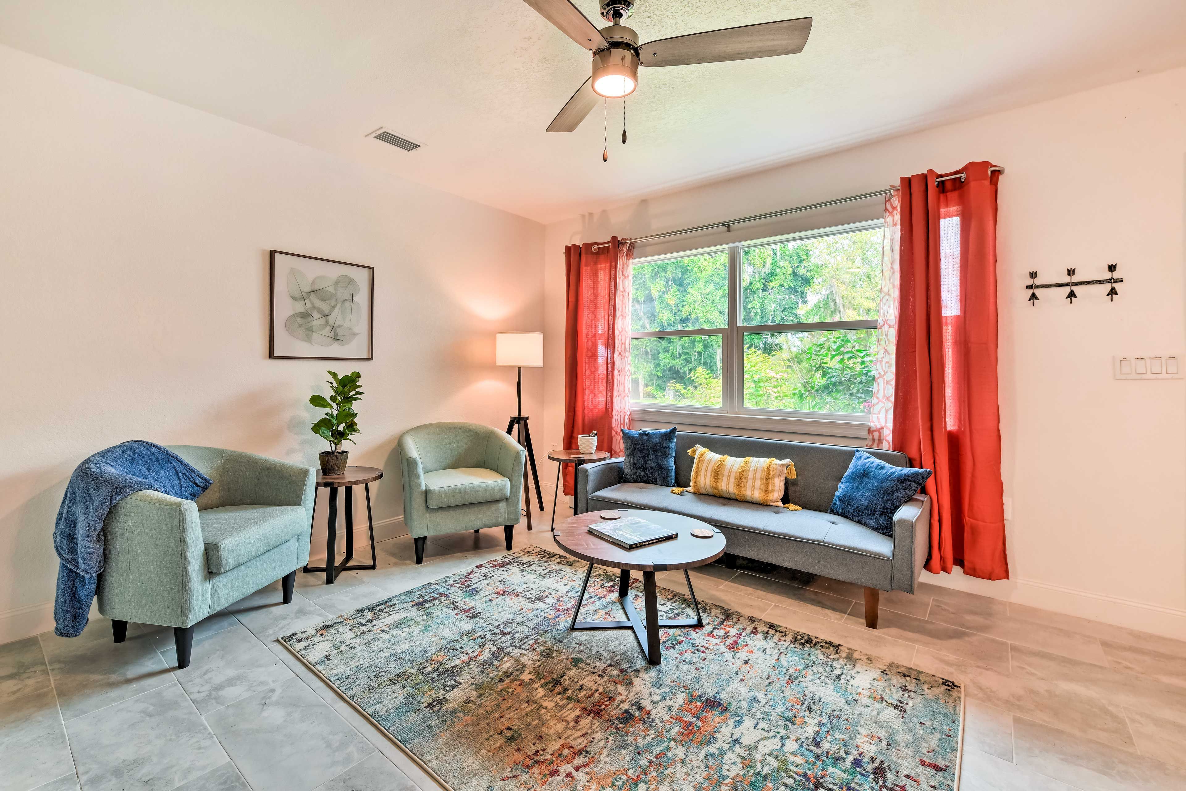 Living Room | Free WiFi