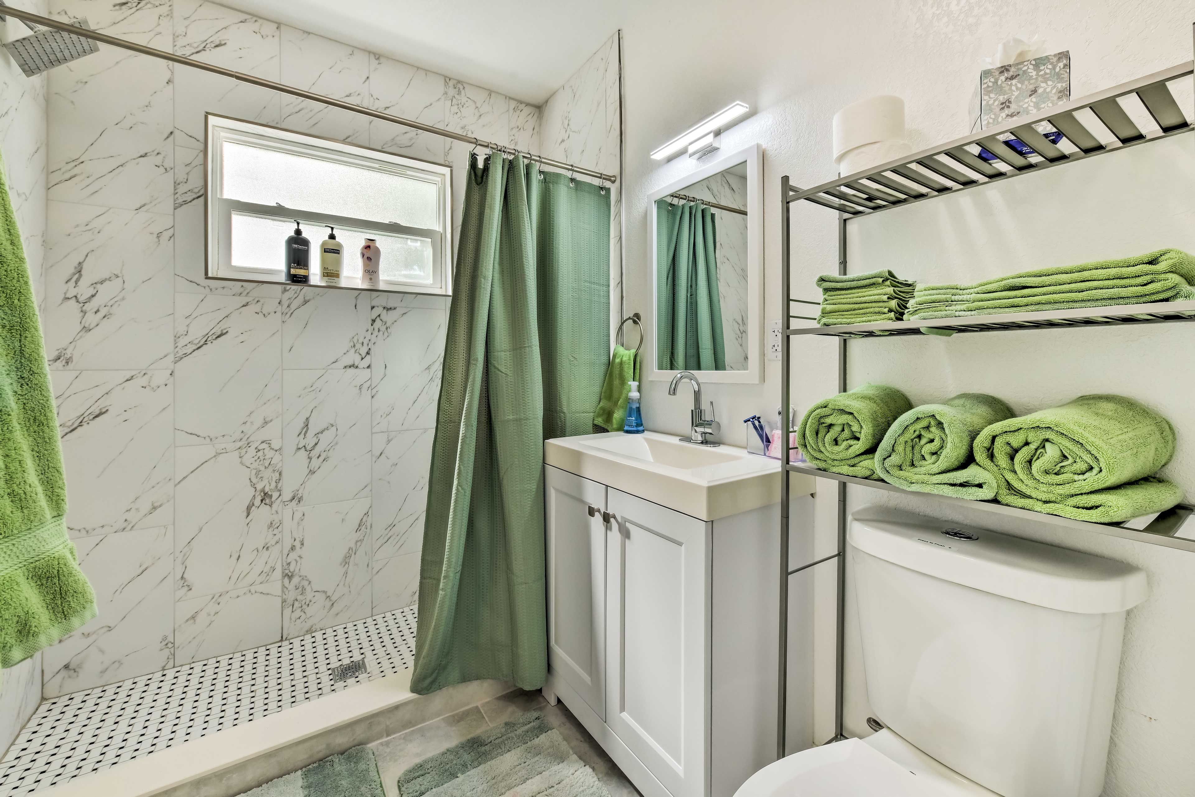 En-Suite Bathroom | Linens & Towels Provided