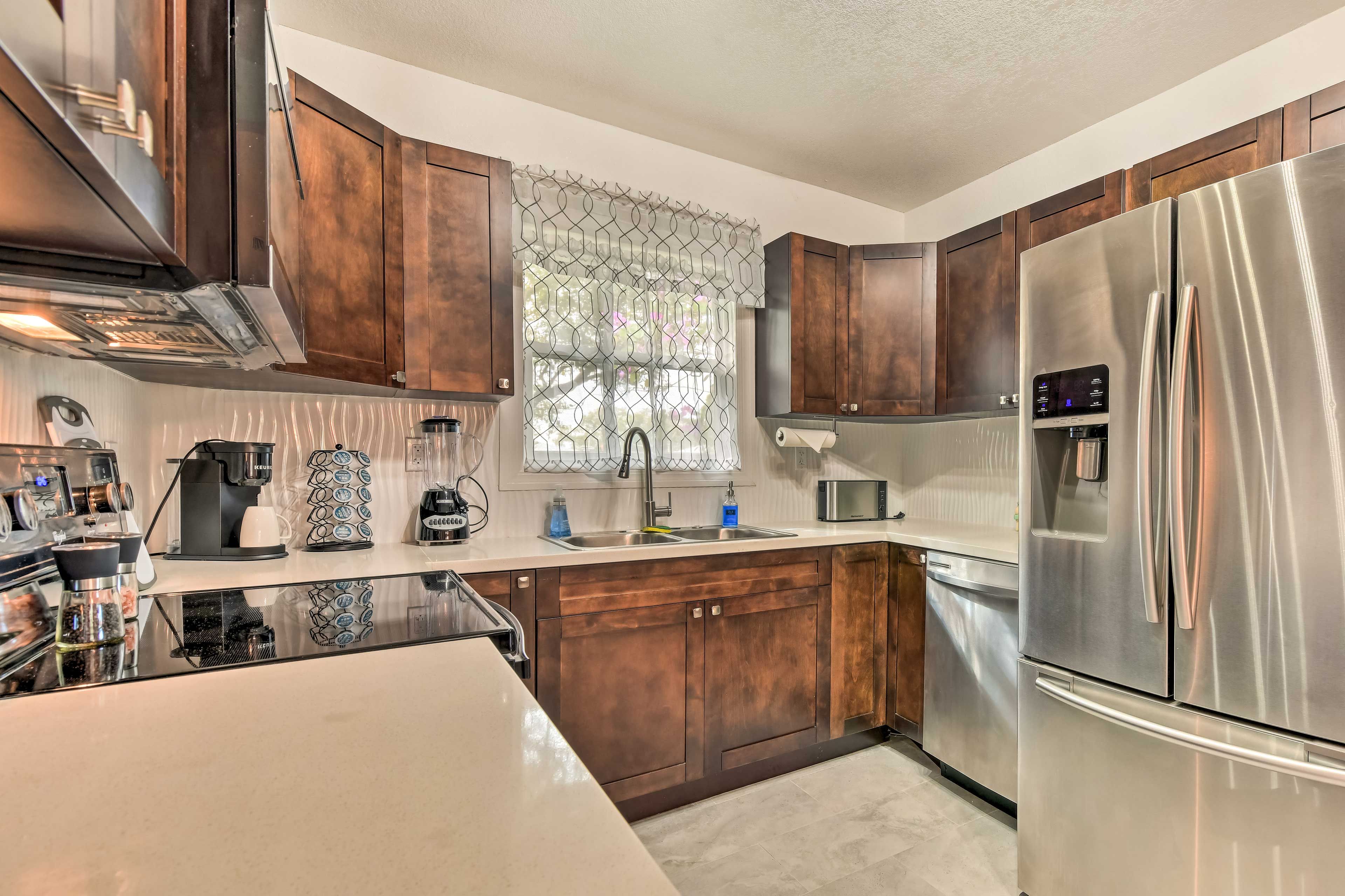 Kitchen | Dishware/Flatware