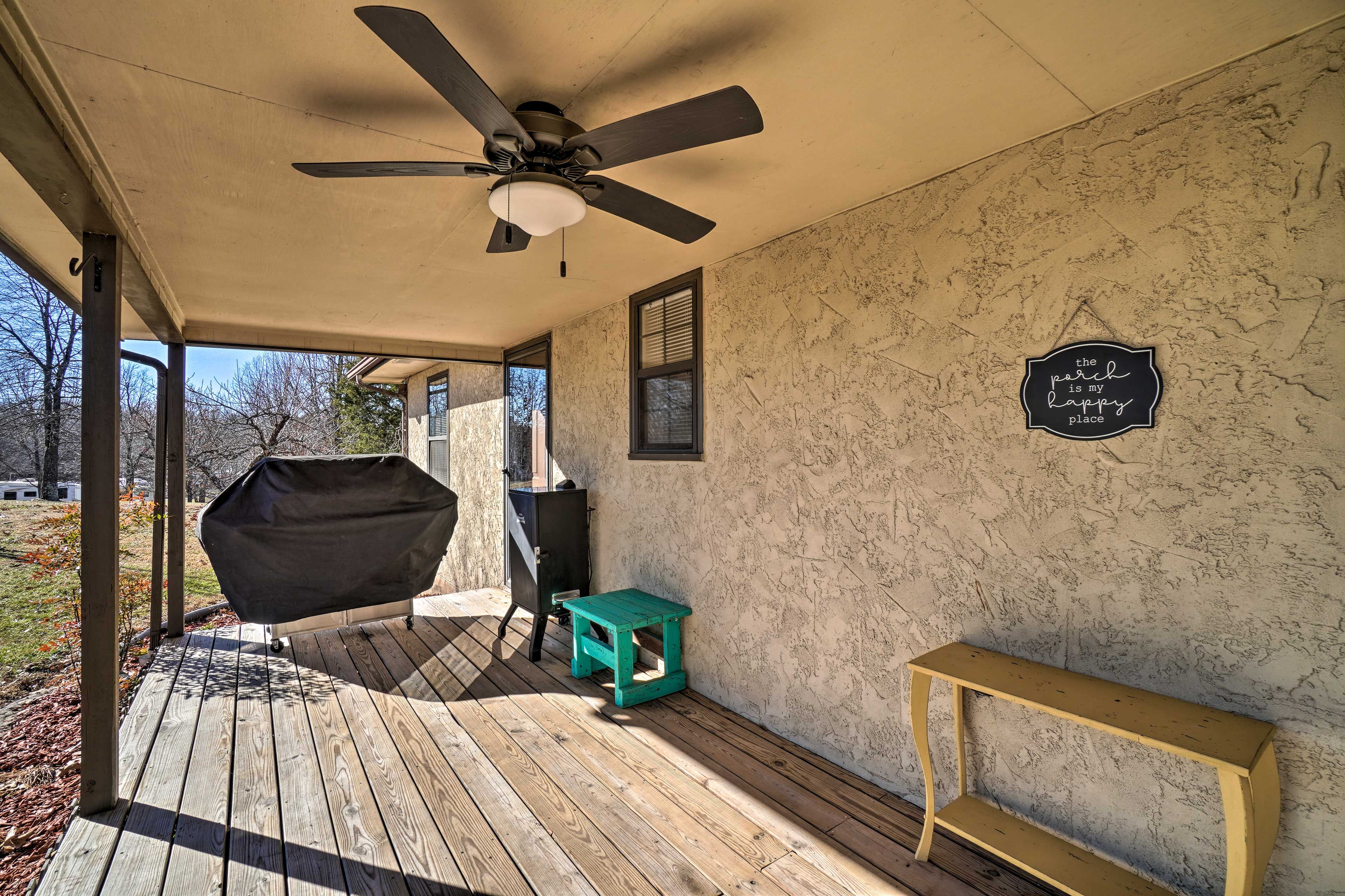 Covered Deck | Lounge Furniture