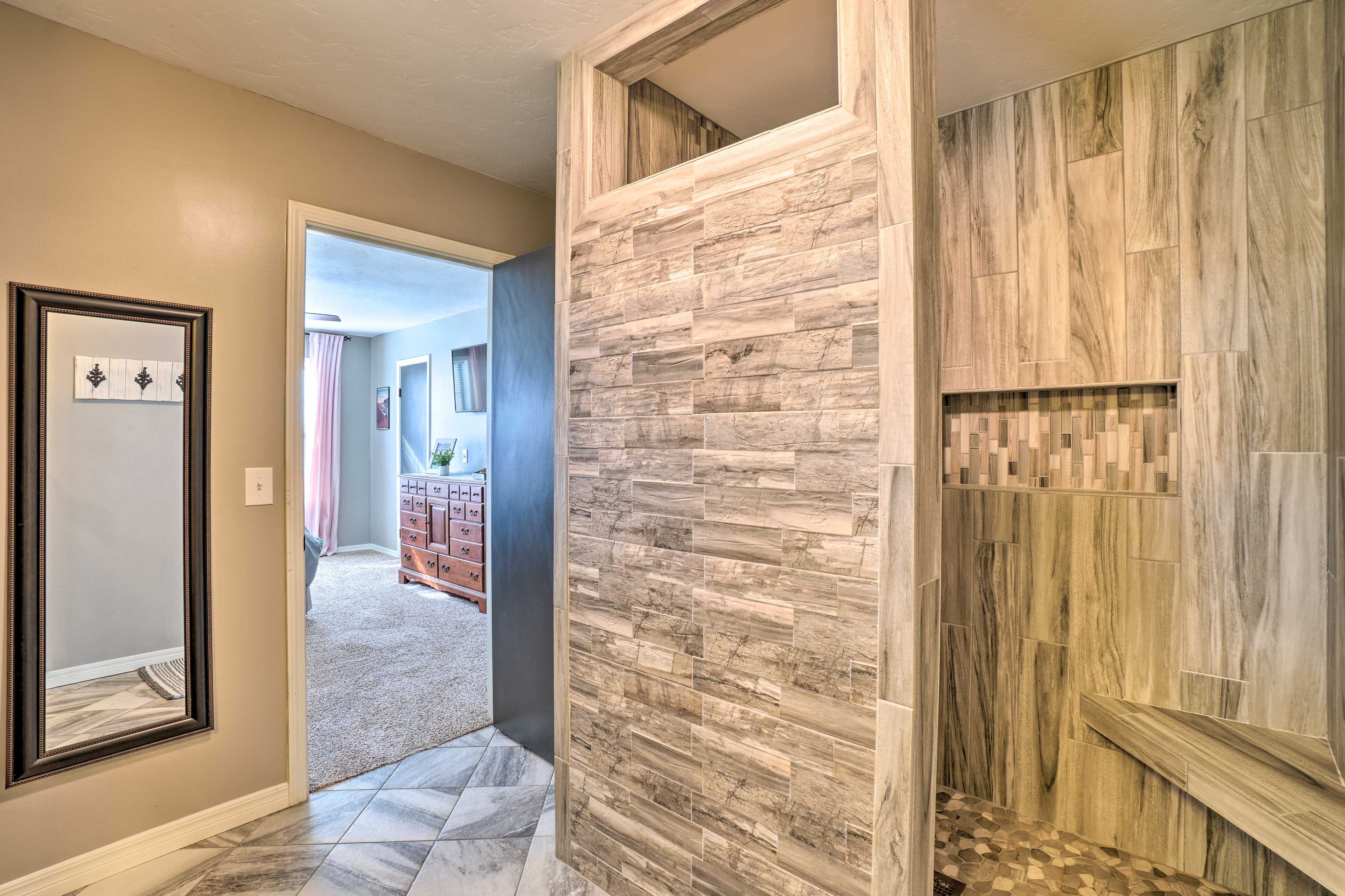 En-Suite Bathroom | Complimentary Toiletries